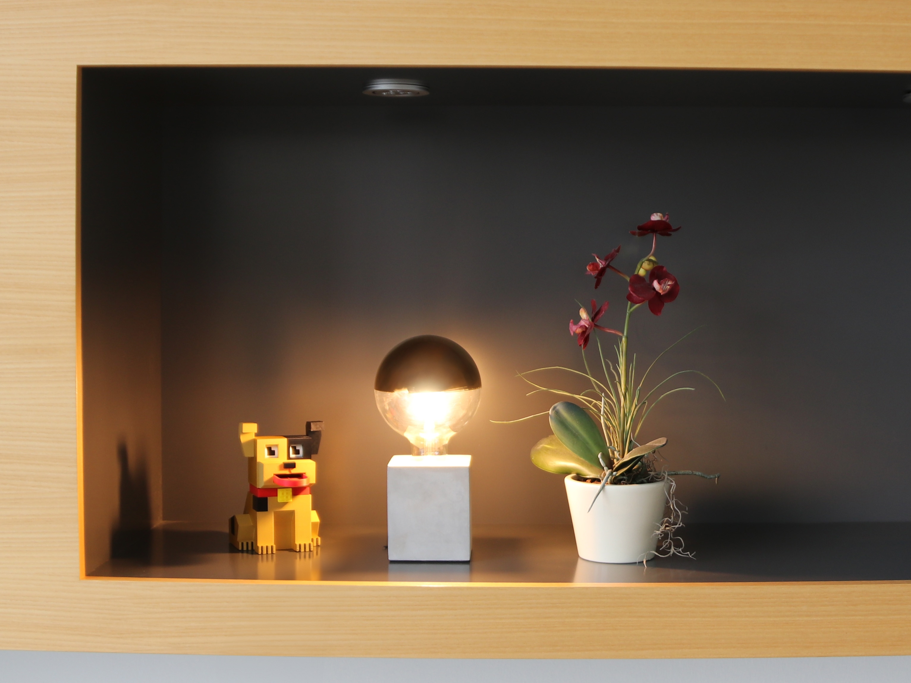 DAYLITE Tischleuchte aus Beton LT-1144, 230V, E27, IP20, Quaderform DAYLITE Tischleuchte aus Beton LT-1144, 230V, E27, IP20, Quaderform