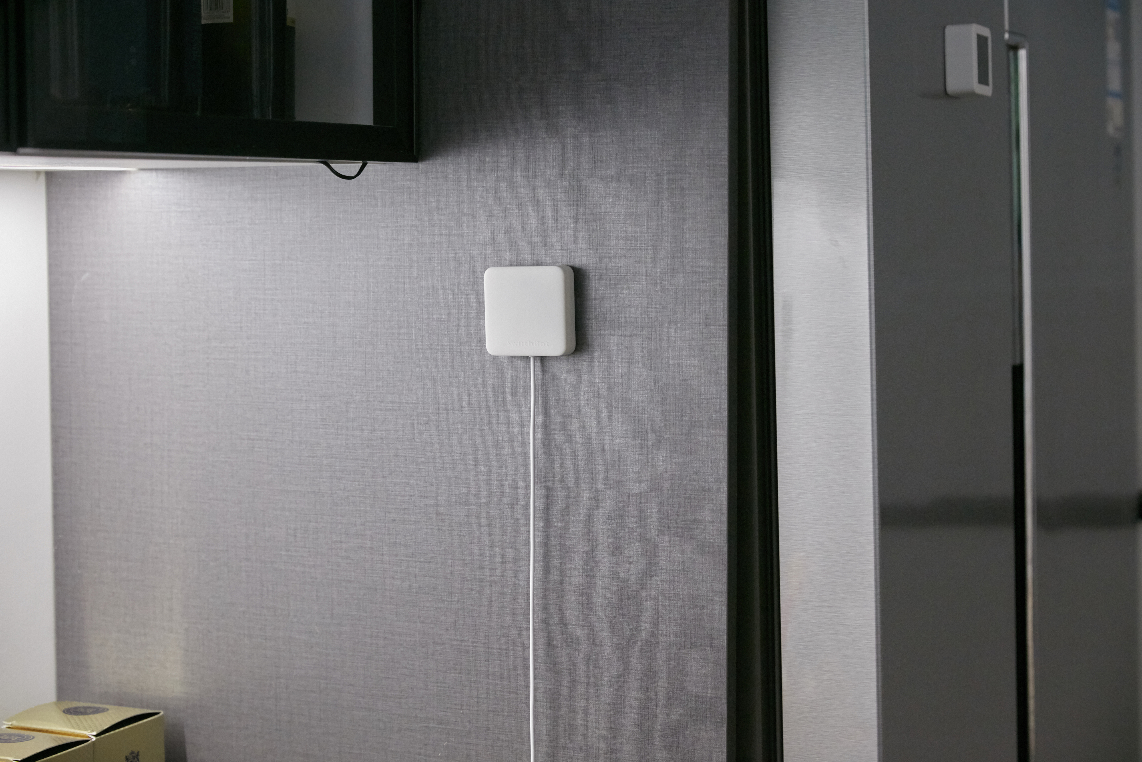 SWITCHBOT Smart Fernbedienung, mini Hub, weiß