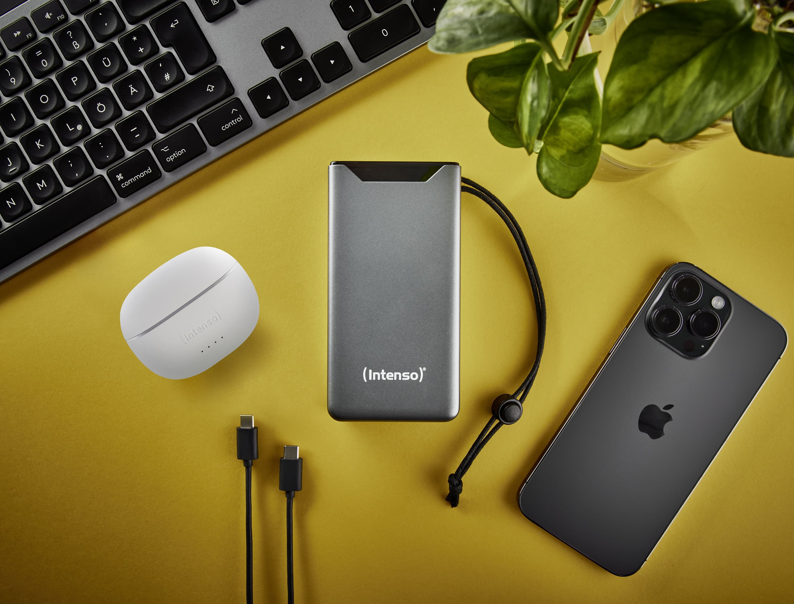 INTENSO USB Powerbank 7332054, F20000, 20.000mAh, 20 W, grau INTENSO USB Powerbank 7332054, F20000, 20.000mAh, 20 W, grau