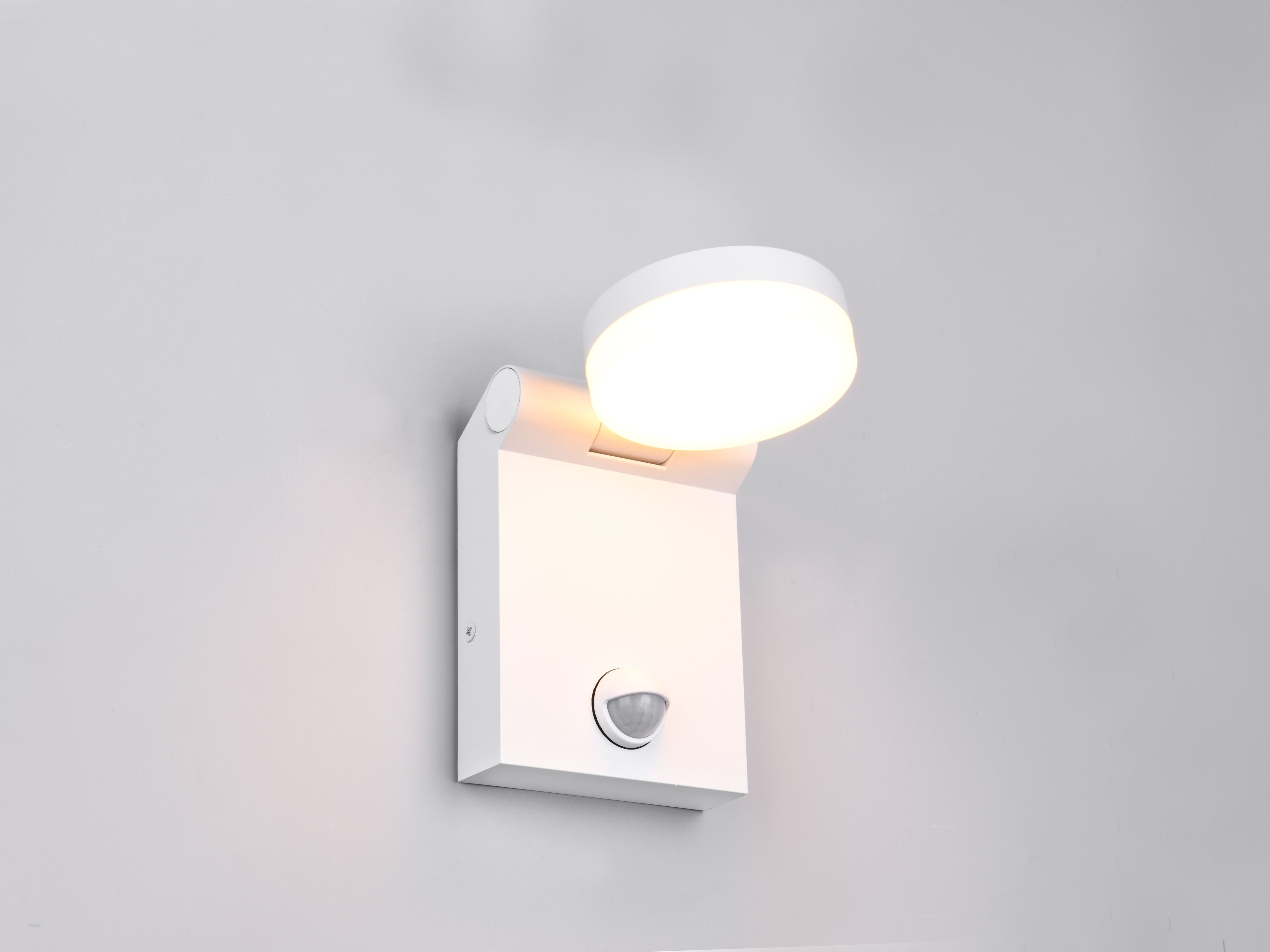 TRIO LED-Wandleuchte ADOUR 245569131, mit Bewegungssensor, CCT, 750lm, warmweiß/neutralweiß, IP44, weiß TRIO LED-Wandleuchte ADOUR 245569131, 7,5W, CCT, 750lm, warmweiß/neutralweiß, IP44, weiß