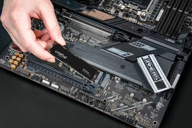 CRUCIAL M.2 SSD P3 PLUS CT4000P3PSSD8 4TB