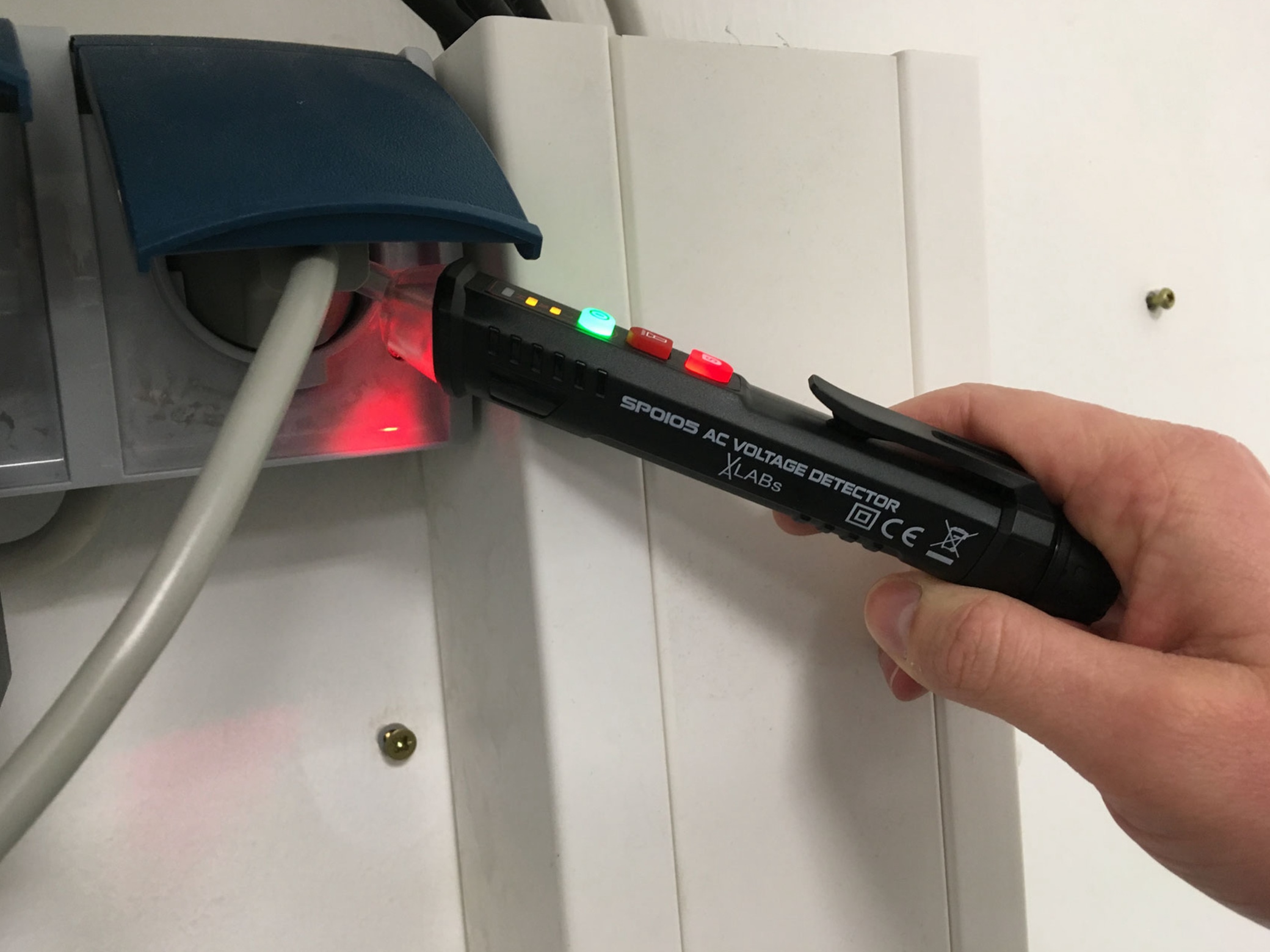 VA LABS Messgeräte-Set, Steckdosentester + Spannungsprüfer