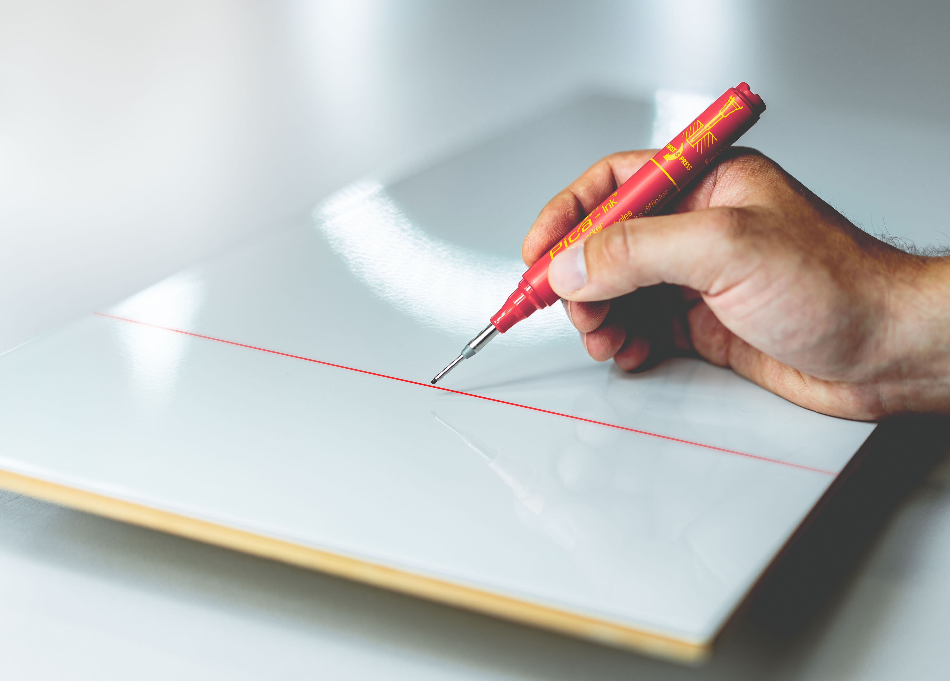 PICA Ink Tieflochmarker 150/40/SB, rot