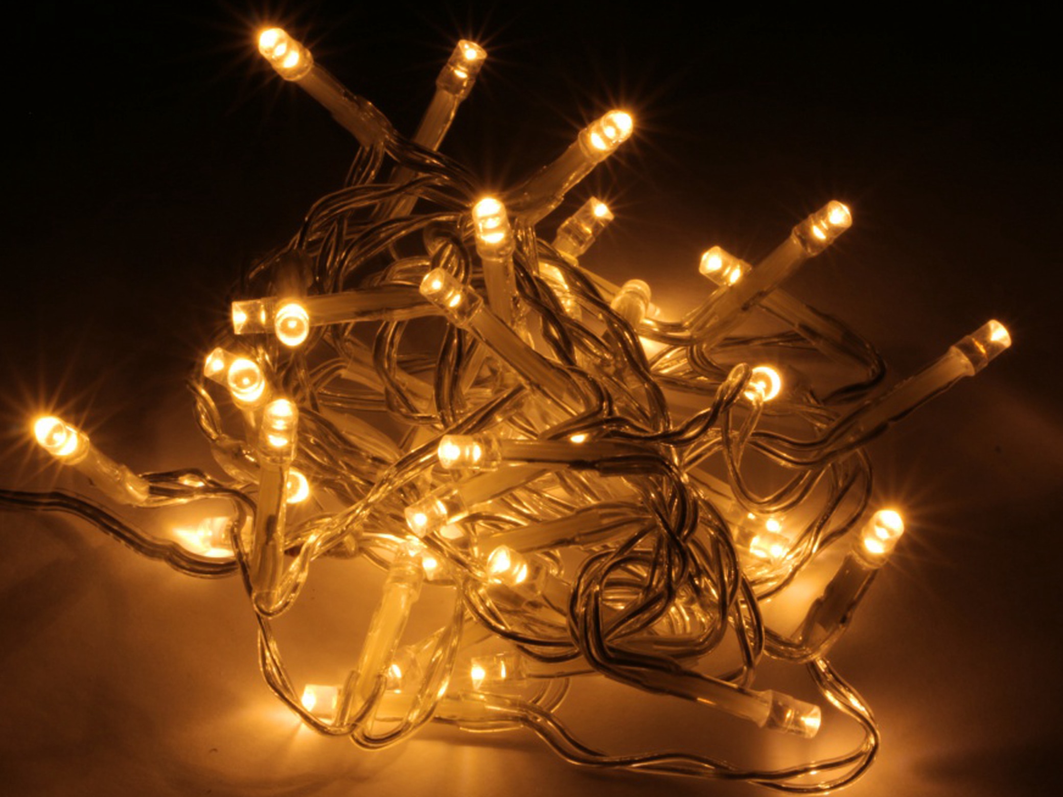 LED-Lichterkette, 240 LEDs, warmweiß, 230V~, IP44, Innen/Außen, silber/transparent LED-Lichterkette, 240 LEDs, warmweiß, 230V~, IP44, Innen/Außen, silber/transparent