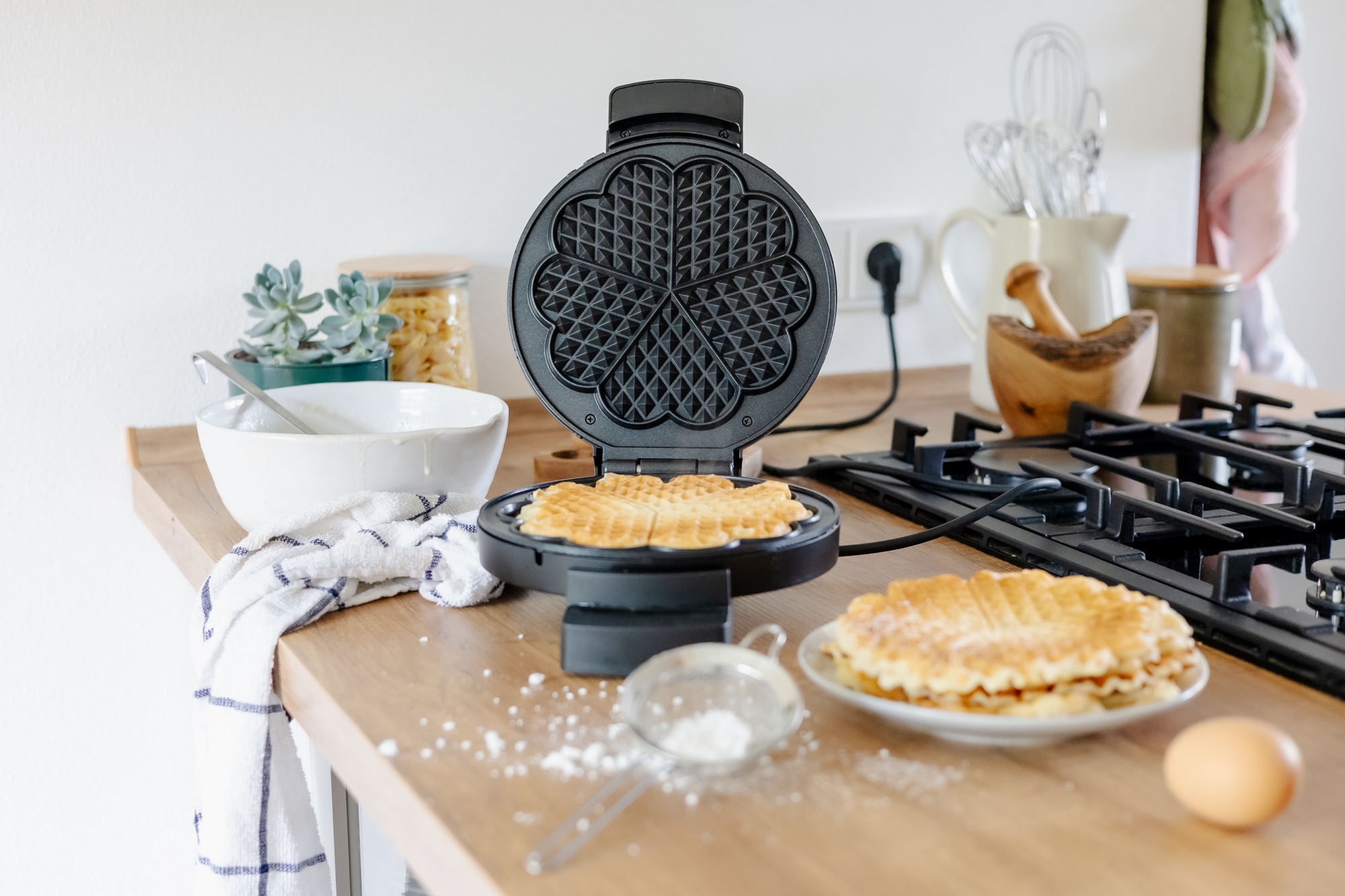 STEBA XL Waffeleisen WE 3 XL, Ø18,5cm, 5 Herzwaffeln, 900W