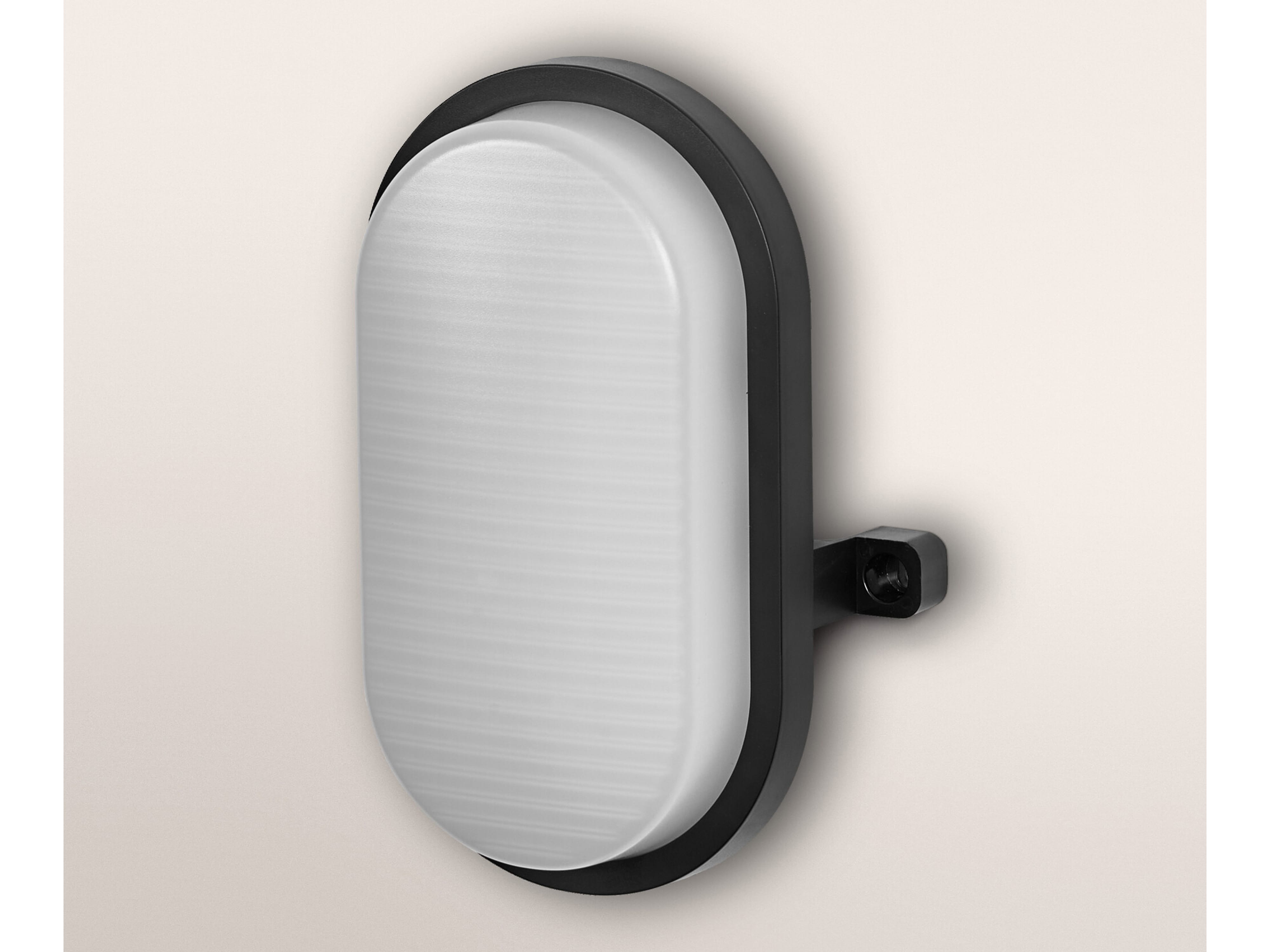 OSRAM Wand- und Deckenleuchte, CCT, 9/7/4 W, 3000/4000/6500K, 840/720/500 lm, IP65, schwarz OSRAM Wand- und Deckenleuchte, CCT, 9/7/4 W, 3000/4000/6500K, 840/720/500 lm, IP65, schwarz