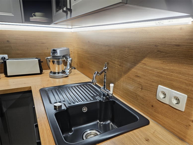BLULAXA LED-Unterbauleuchte Pinex, CCT, 4W, EEK:E, 3000/4000/6500 K, 450lm, IP20, 28,5 cm