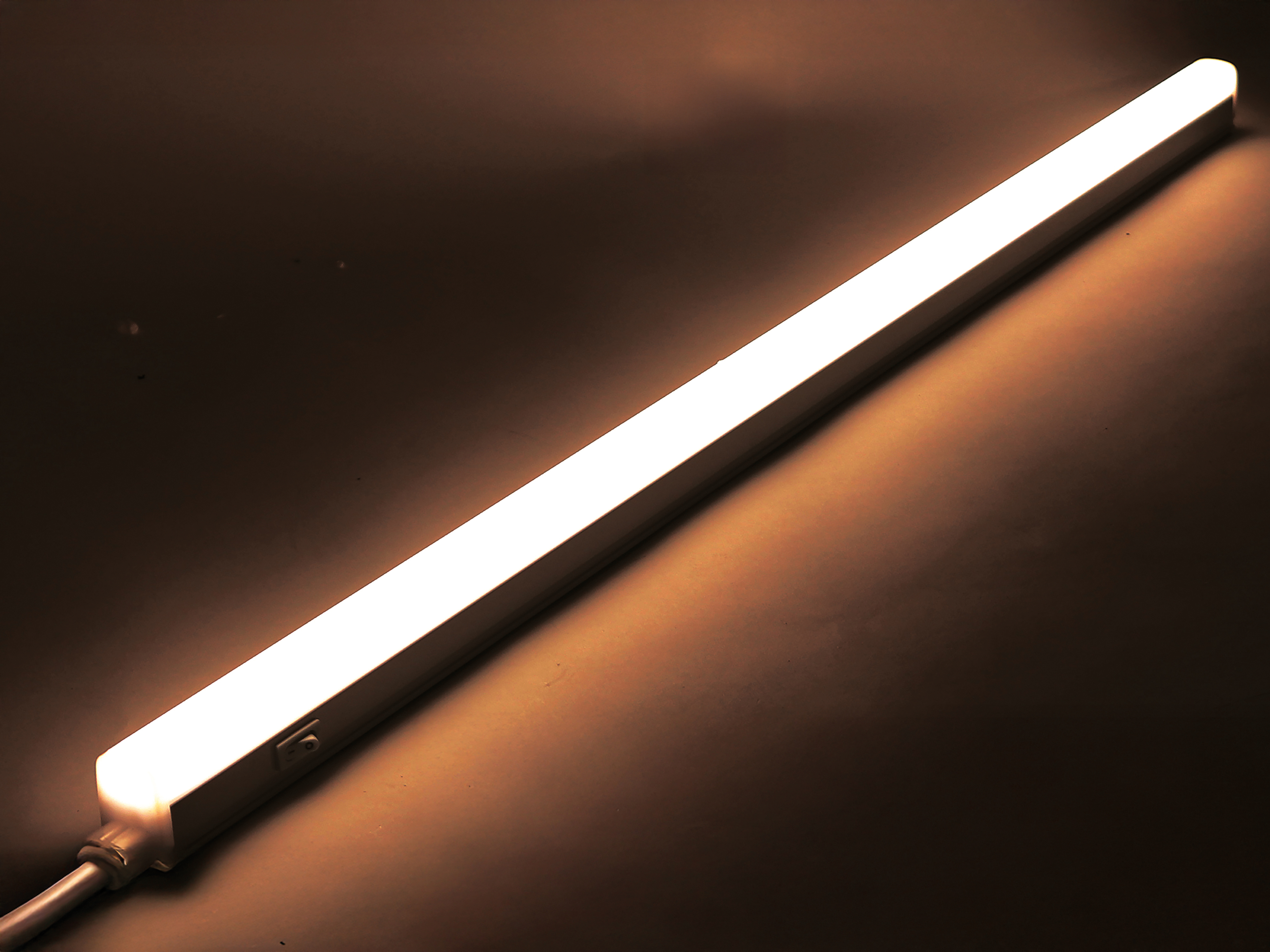 PHILIPS LED-Linearleuchte, 13W, 848 mm, 2700k