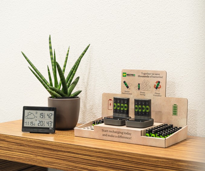 RECYKO PRO, MRO „Akku Management Display“, Display, Ladekabel, 2x Ladegerät, 40x Akkus