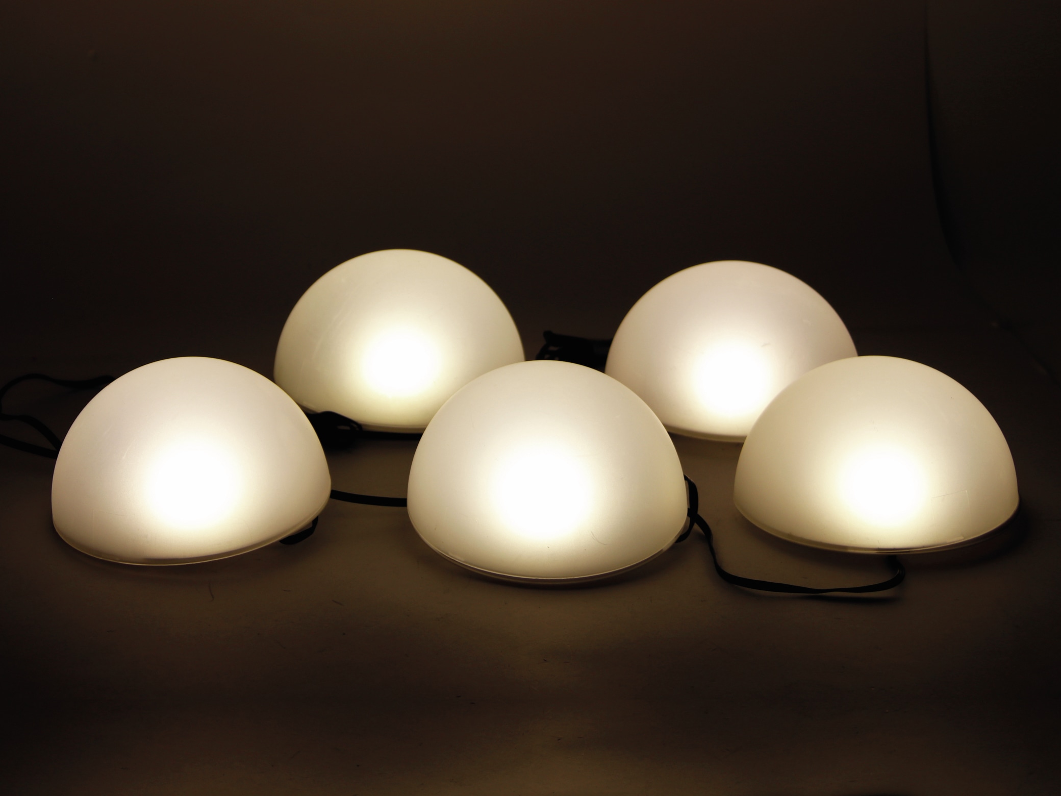Solar-Bodenlichterkette, 5 Halbkugeln, RGB+WW, Bastelware