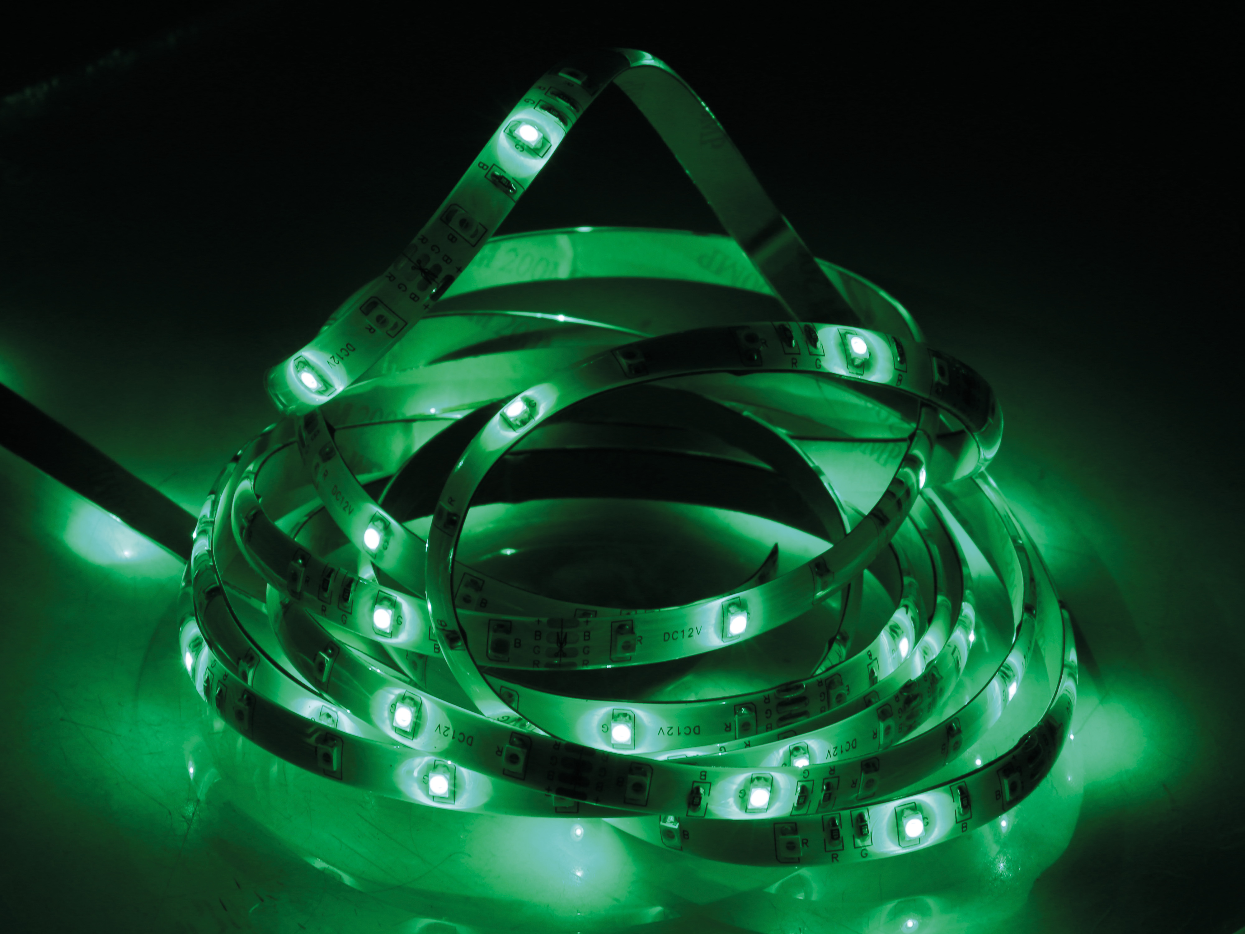 GRUNDIG RGB LED Strip, 3 m, 180 LEDs GRUNDIG RGB LED Strip, 3 m, 180 LEDs