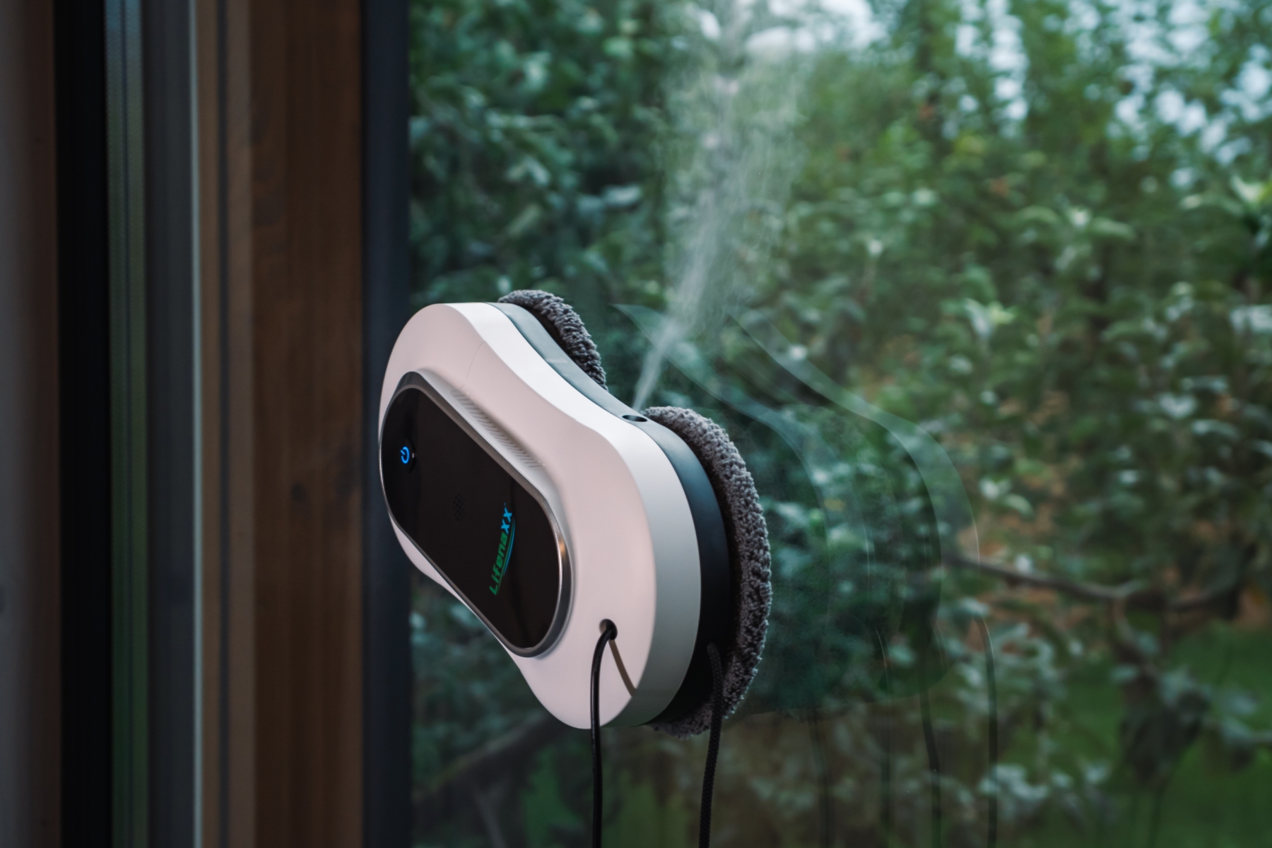 LIFENAXX Fensterreinigungs-Roboter LX-055 LIFENAXX Fensterreinigungs-Roboter LX-055