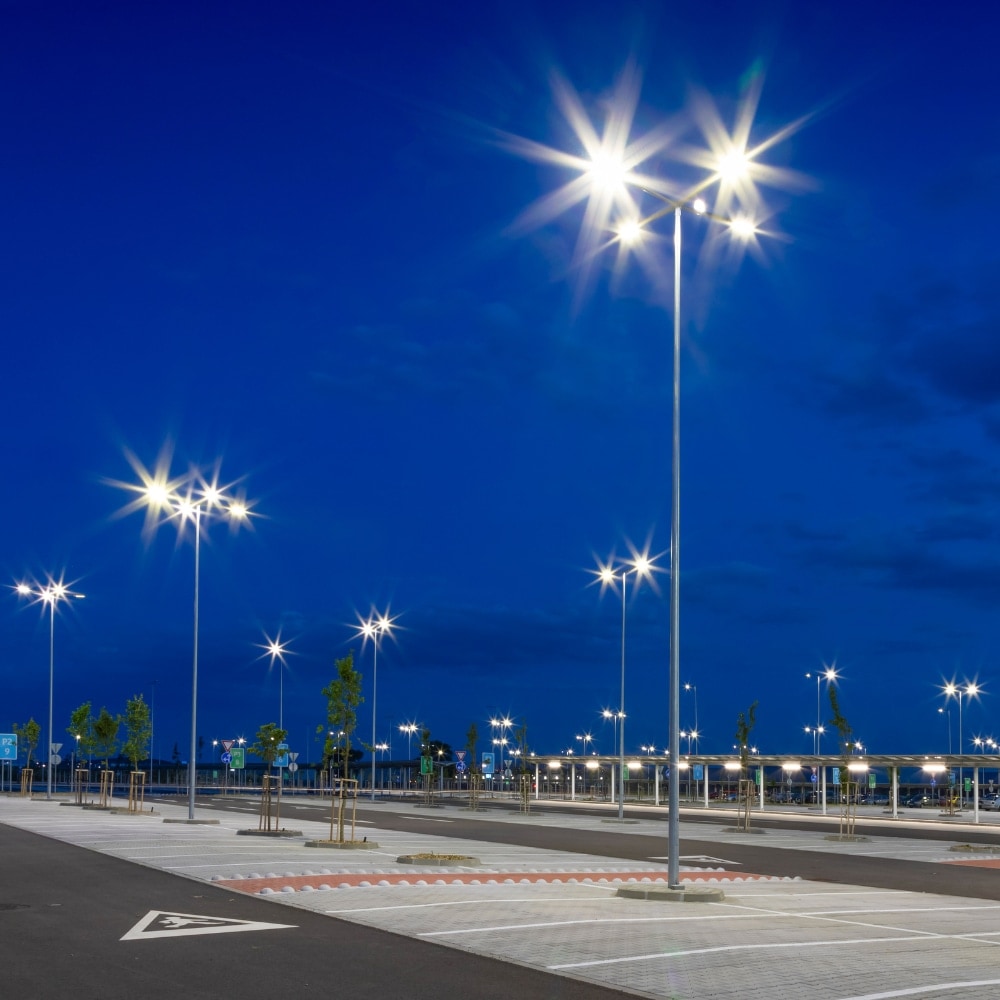LUXULA LED-Straßenleuchte, EEK: F, 100W, 10000lm, 3000K, IP65, grau LUXULA LED-Straßenleuchte, EEK: F, 100W, 10000lm, 3000K, IP65, grau
