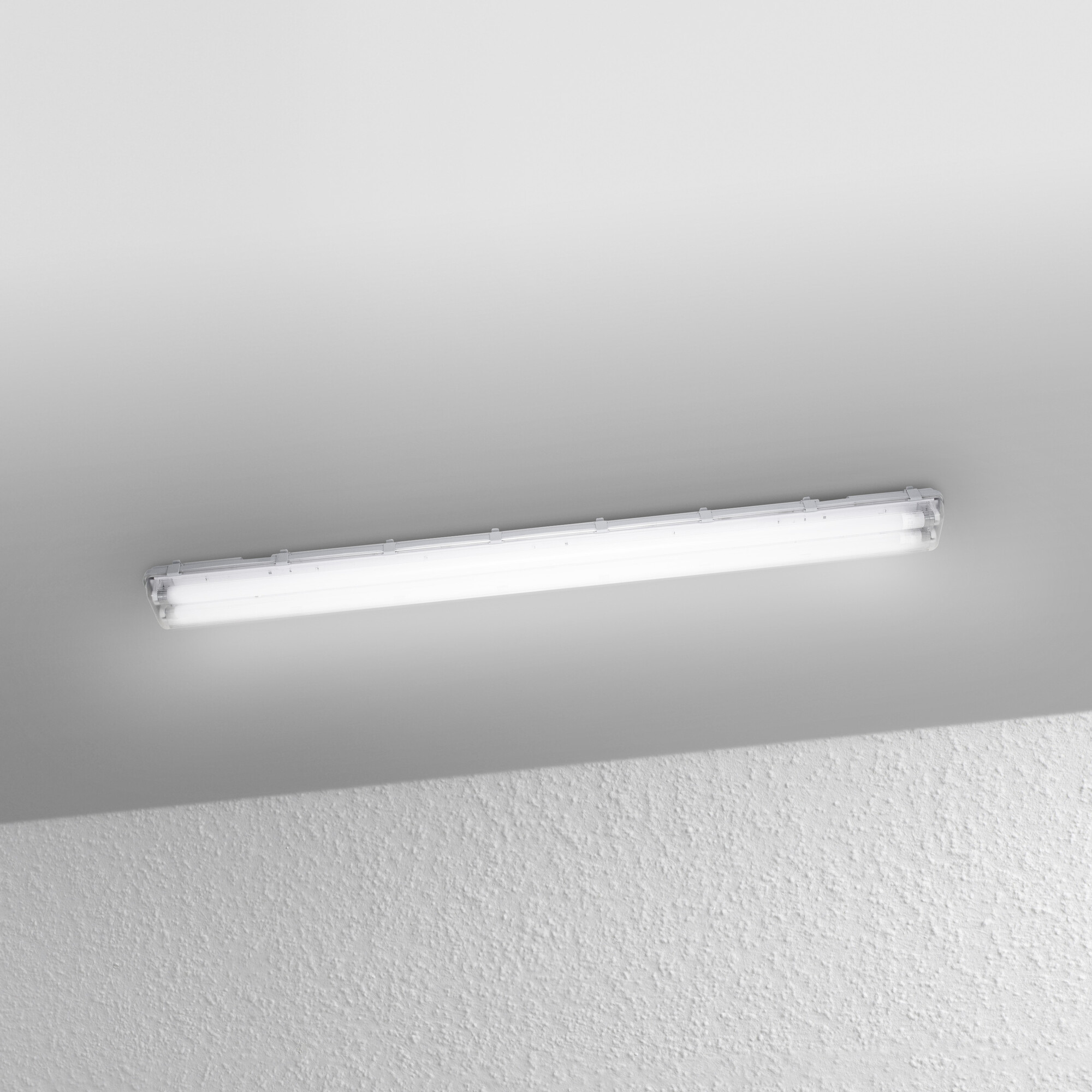 OSRAM LED-Feuchtraumleuchte Submarine, G13, 38 W, 3800 lm, 4000 K, IP65, neutralweiß, 156,1 cm