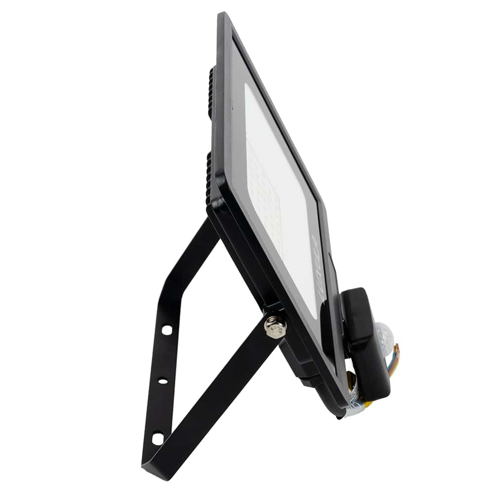 LUXULA LED-Fluter mit Bewegungsmelder, EEK: F, 50W, 5000lm, 3000K, schwarz LUXULA LED-Fluter mit Bewegungsmelder, EEK: F, 50W, 5000lm, 3000K, schwarz