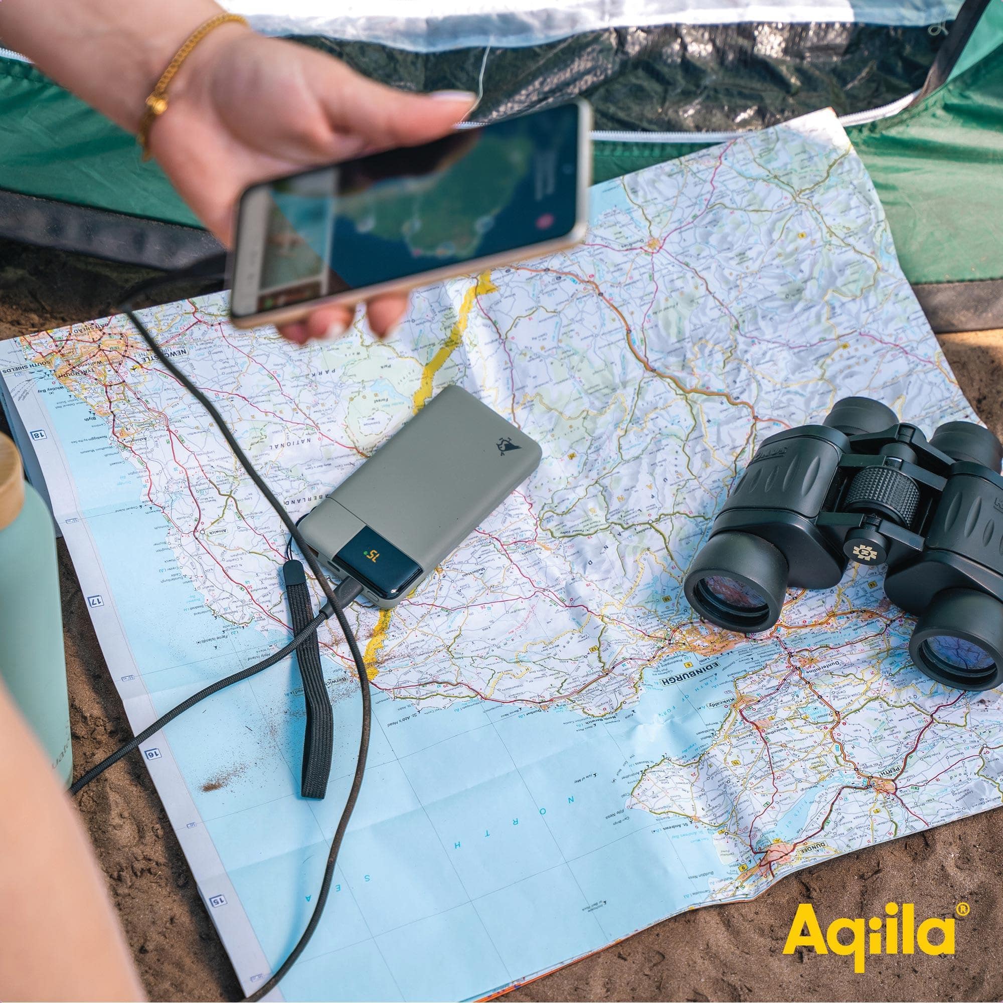 AQIILA Powerbank Powerbird B10, 20 W, 10.000mAh, 1x USB-A, 2x USB-C, moosgrün AQIILA Powerbank Powerbird B10, 20 W, 10.000mAh, 1x USB-A, 2x USB-C, moosgrün