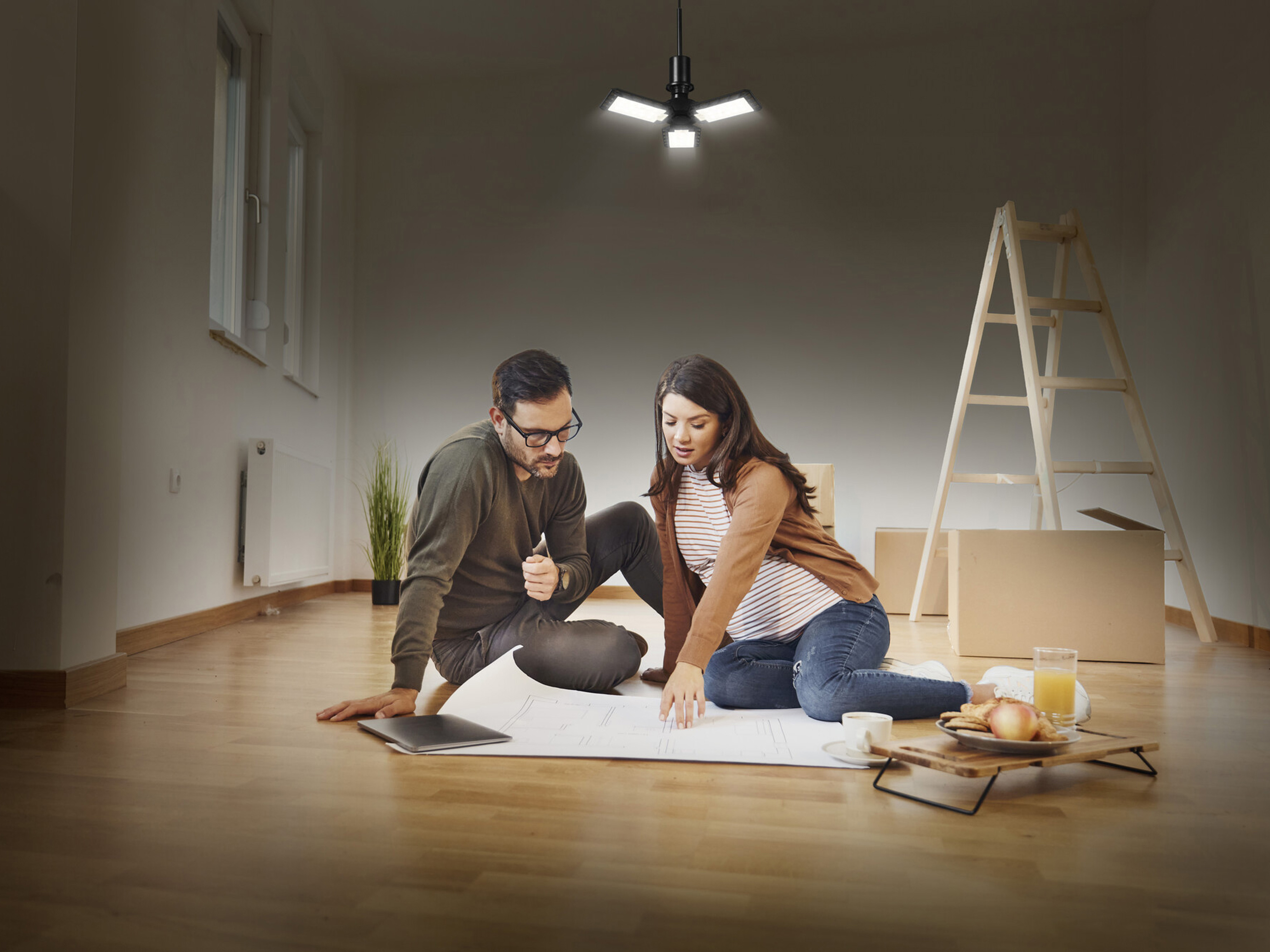 OSRAM LED-Deckenleuchte, E27, 17W, 4000K, EEK: F, IP20, 1700lm, schwarz