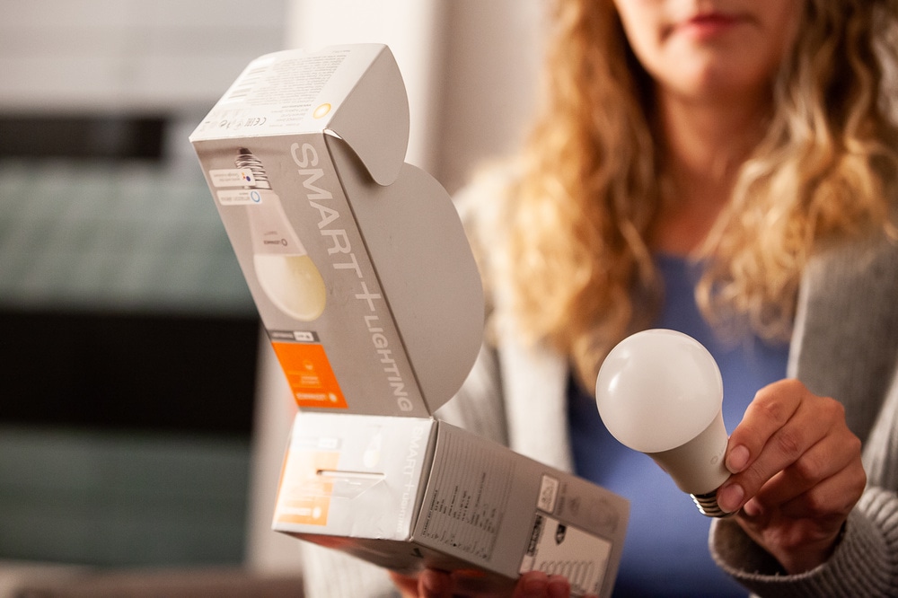 LEDVANCE LED-Lampe SMART+ WiFi Classic, A60, E27, EEK: F, 9,5 W, 1055 lm, 2700 K, Smart