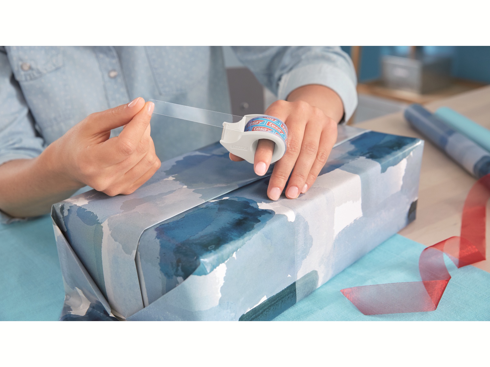 TESA film® Mini Abroller in 4 Farben + film® kristall-klar, 10m:19mm, 58230-00000-02