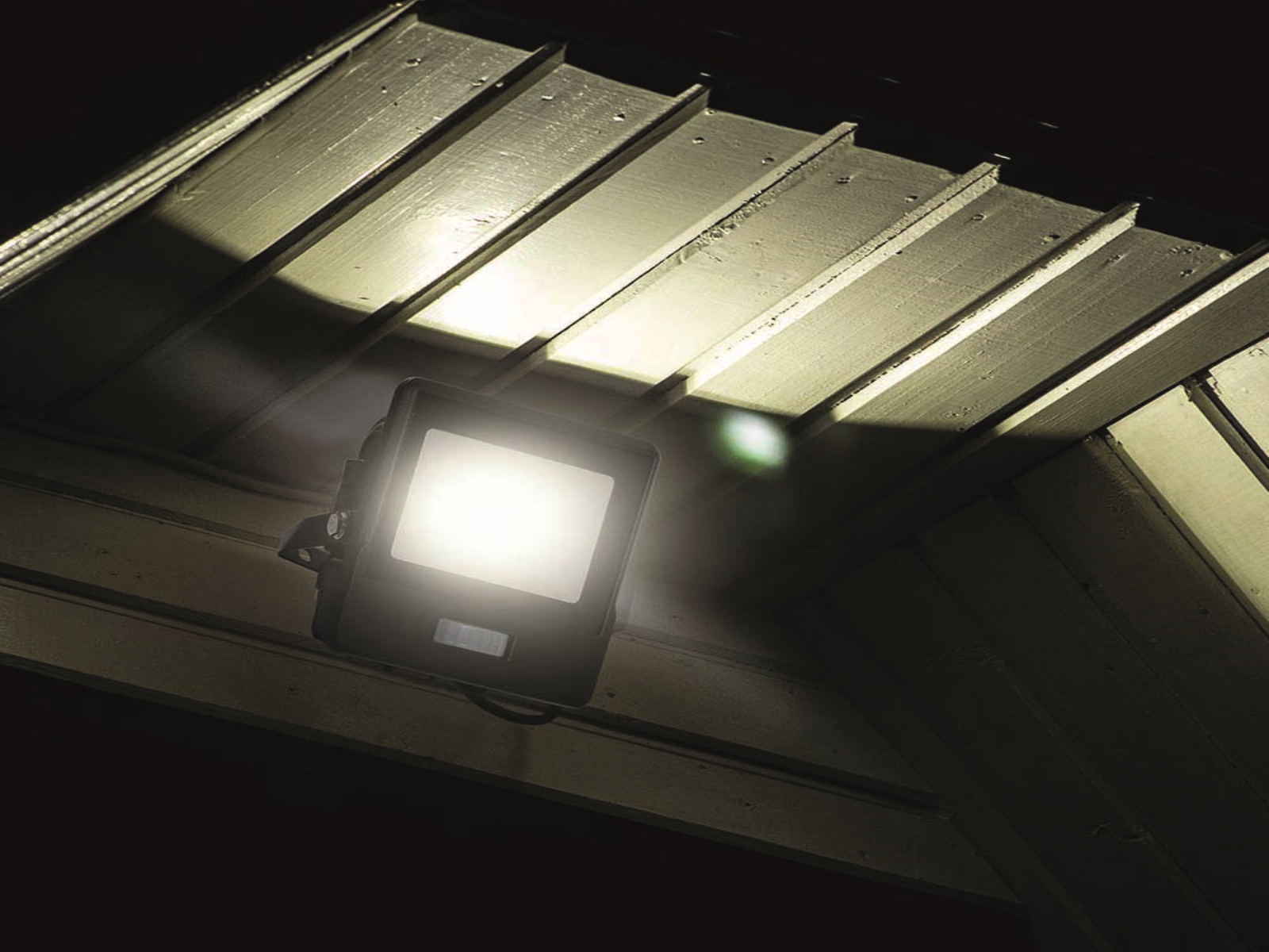 V-TAC LED-Fluter, Bewegungsmelder VT-138S-1 (20288) EEK: F, 30W, 2340 lm, 6500K, schwarz