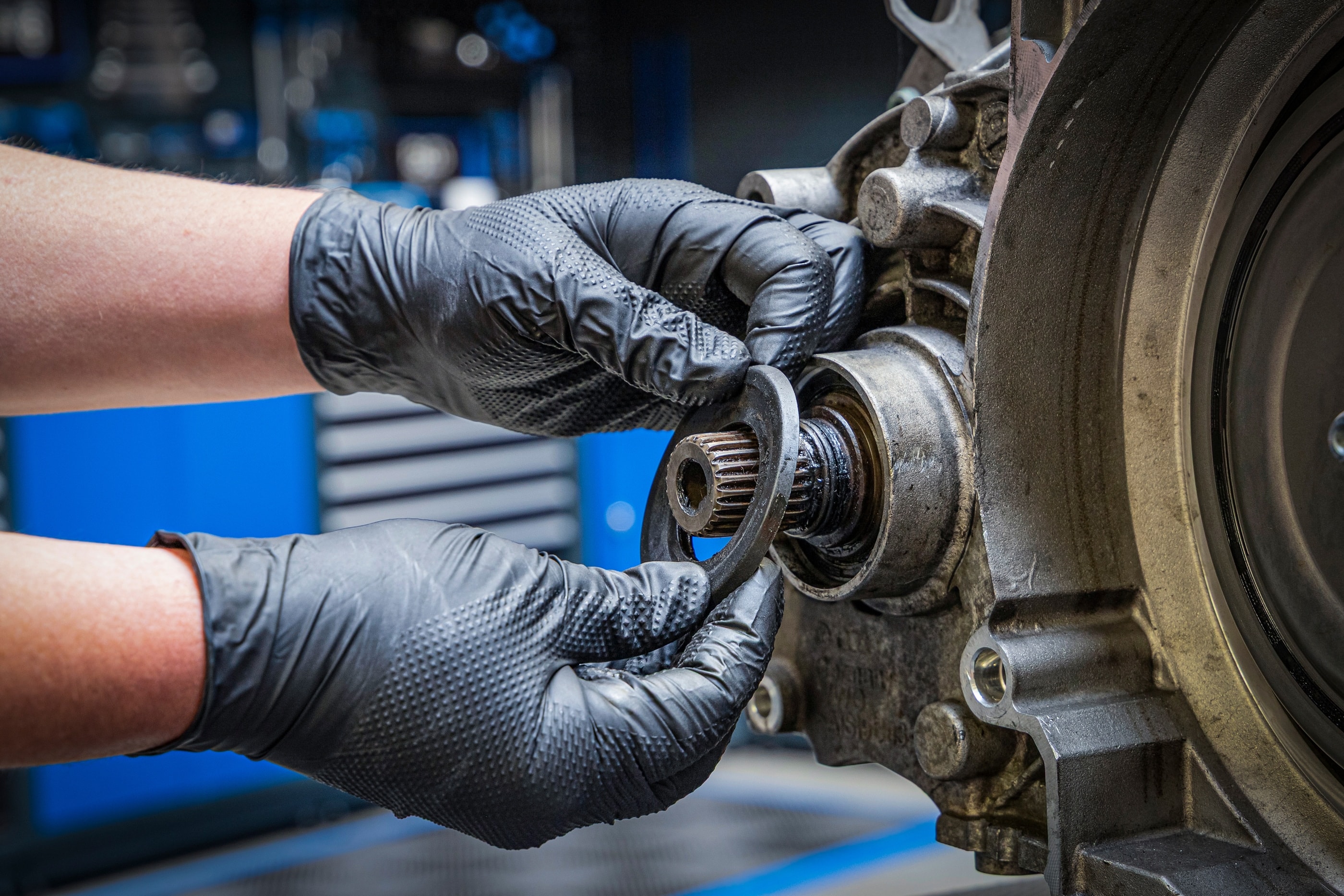 BGS TECHNIC Einweghandschuhe-Box, Nitril, Gr.L, mit extra Griffigkeit, 100 Stück