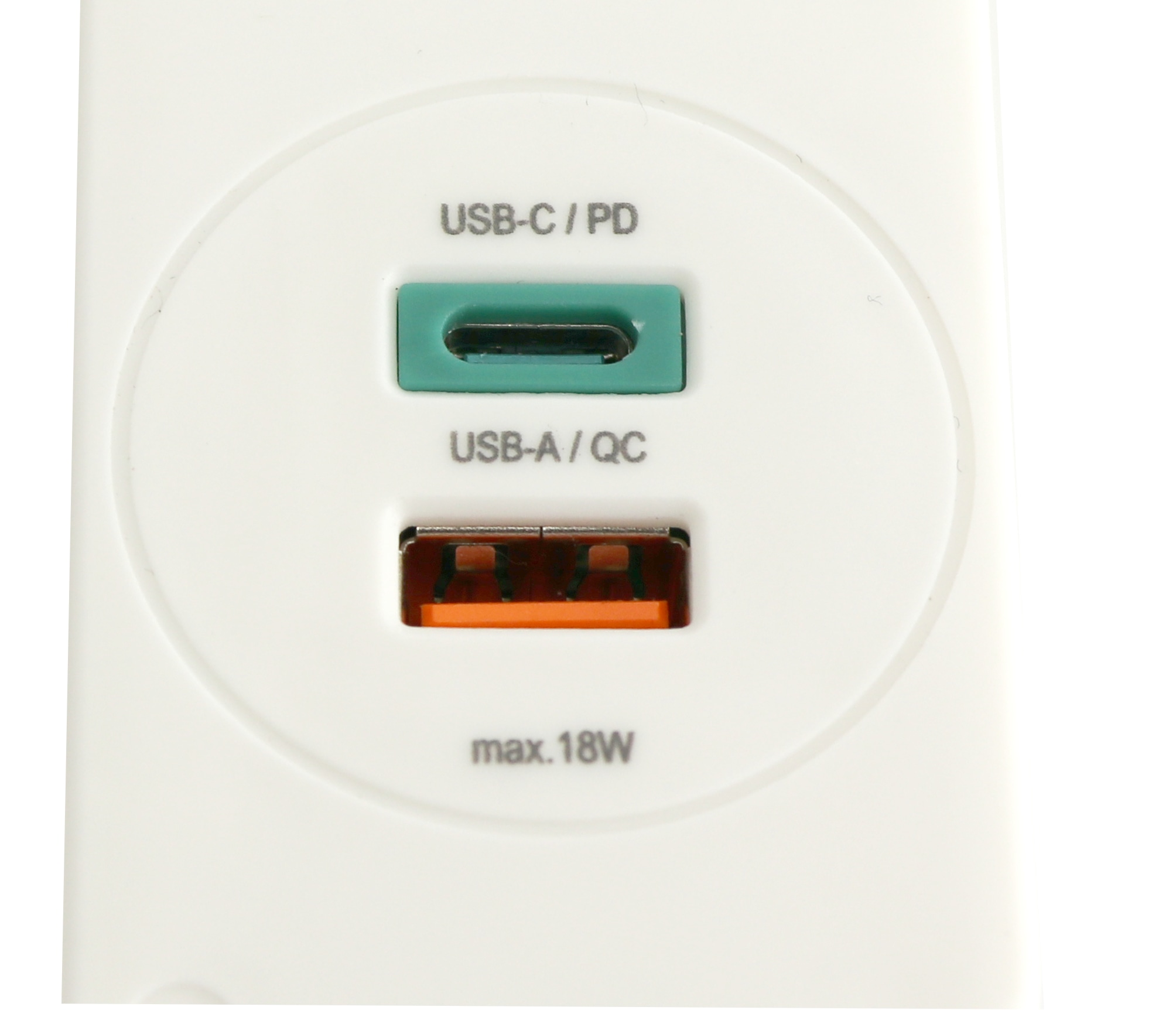 HAMA Steckdosenleiste 133757, 3-fach, 2x USB, weiß HAMA Steckdosenleiste 133757, 3-fach, 2x USB, weiß