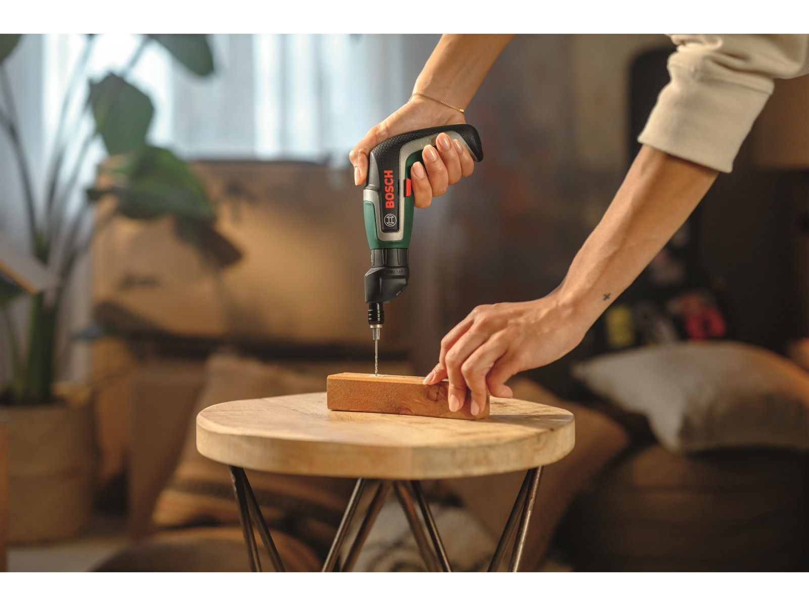 BOSCH Akku-Schrauber, IXO VI Vino Set + 3 Aufsätze