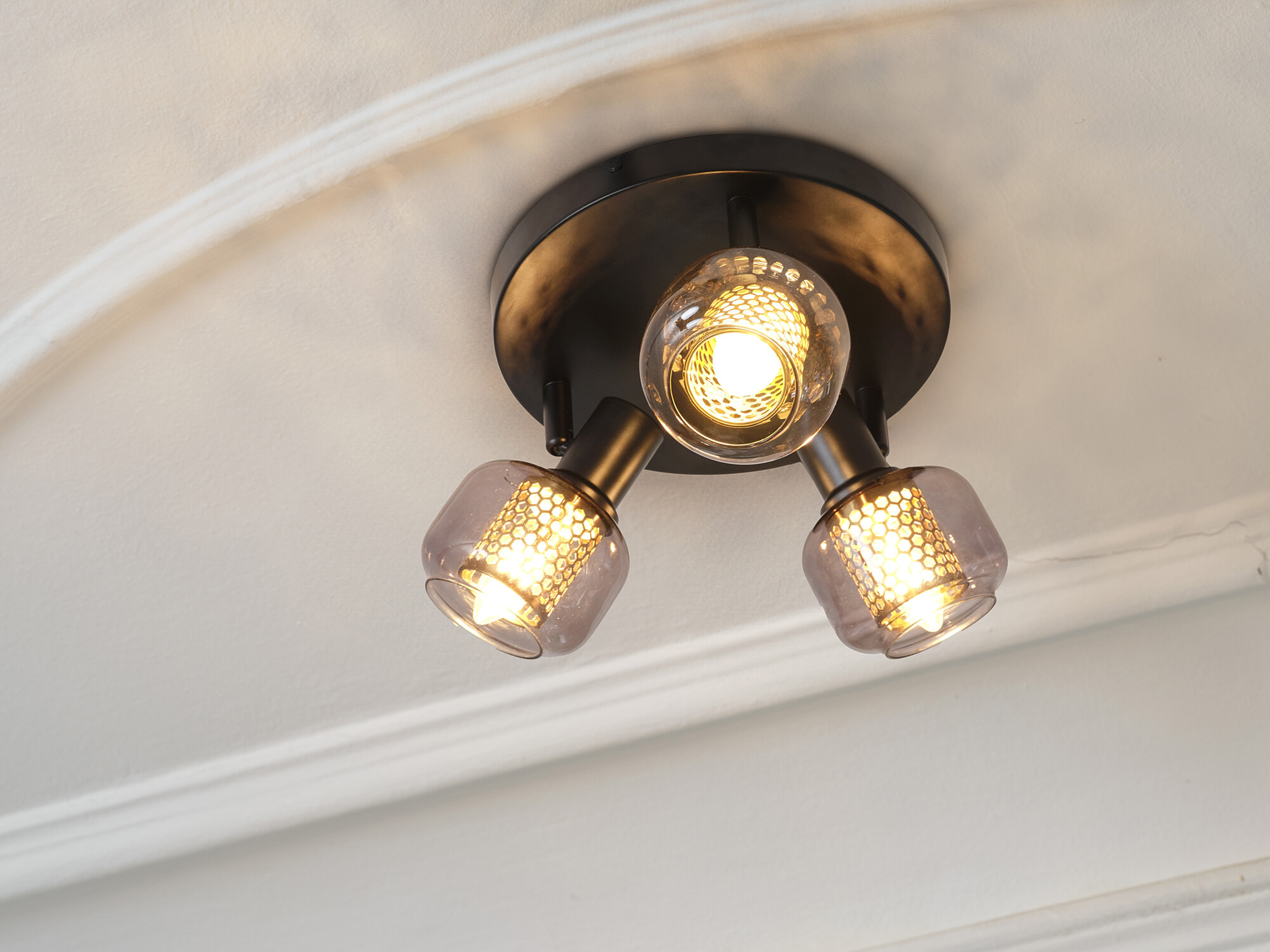 OSRAM Deckenanbau-Leuchte, E14, 8,4 W, 2700 K, 750 lm, IP20, goldenes Wabengitter, dimmbar