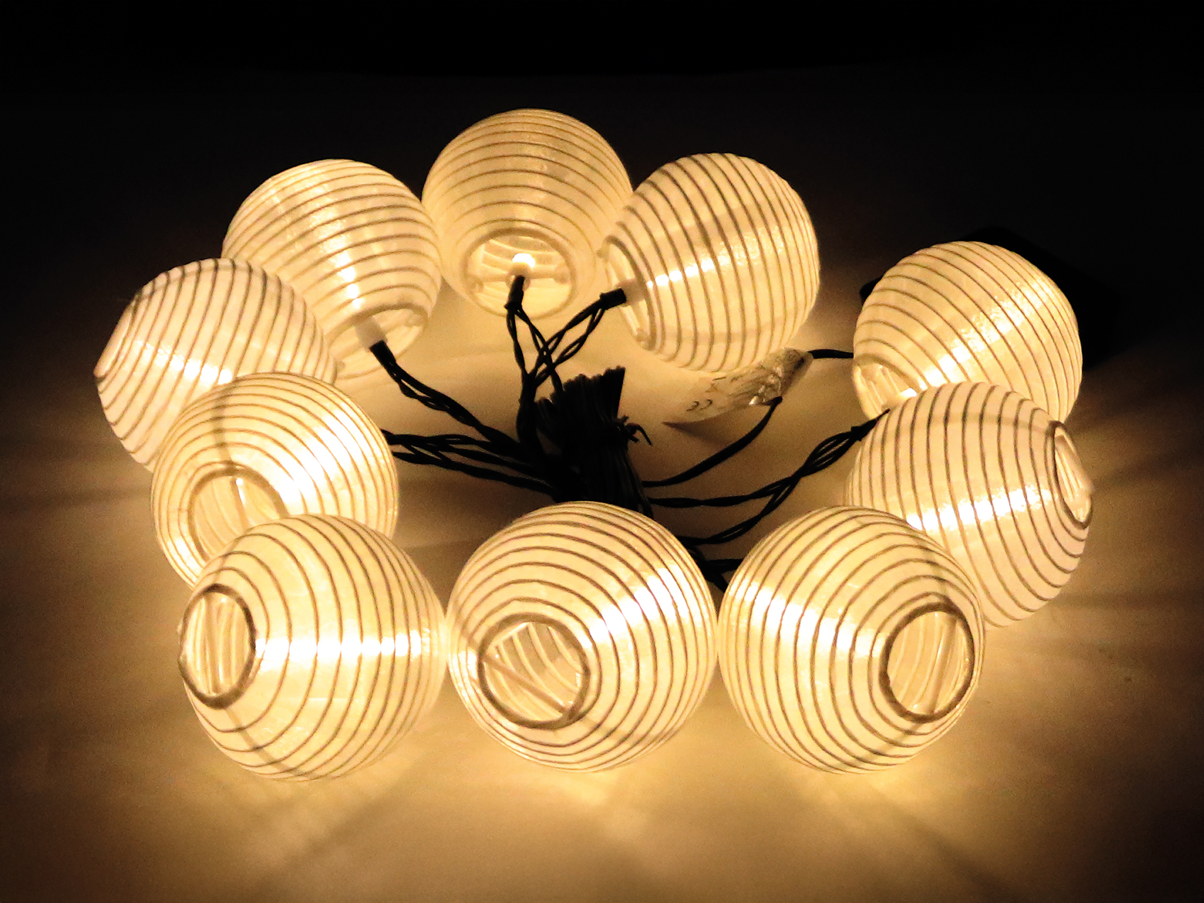 LED-Solarlichterkette, 10 Laternen, weiß