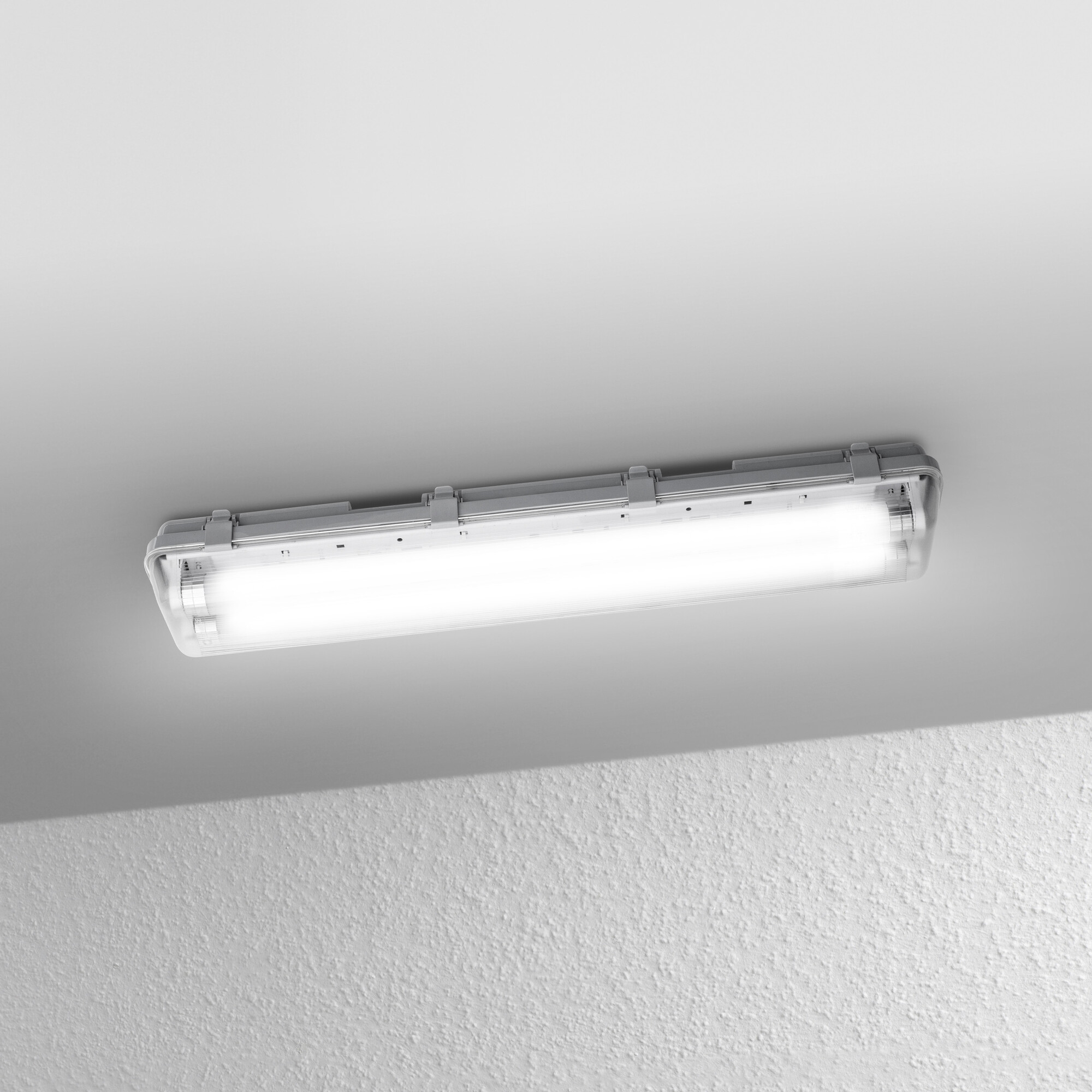 OSRAM LED-Feuchtraumleuchte Submarine, G13, 14W, 1300 lm, 4000 K, IP65, neutralweiß, 65,1 cm