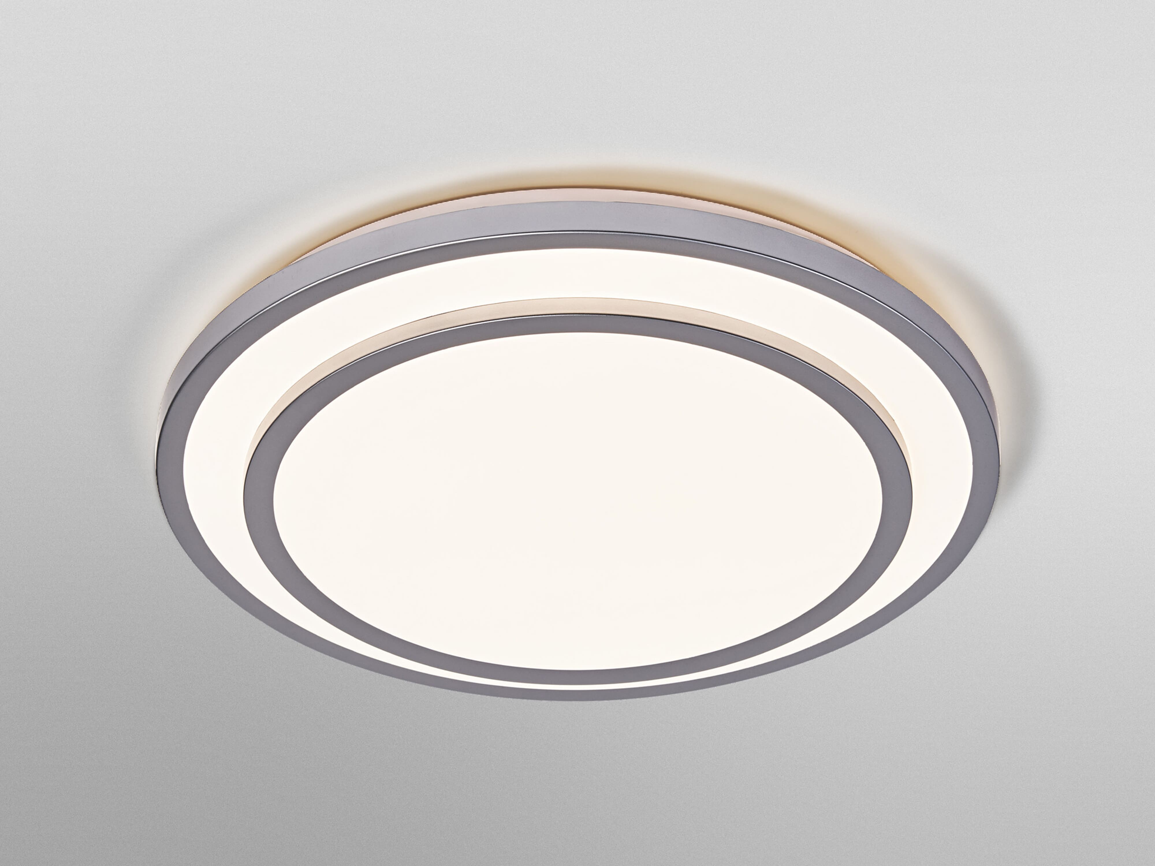 OSRAM LED-Deckenleuchte, 24W, 3000K, 1500lm, warmweiß, IP20, silber, Ø39 cm OSRAM LED-Deckenleuchte, 24W, 3000K, 1500lm, warmweiß, IP20, silber, Ø39 cm