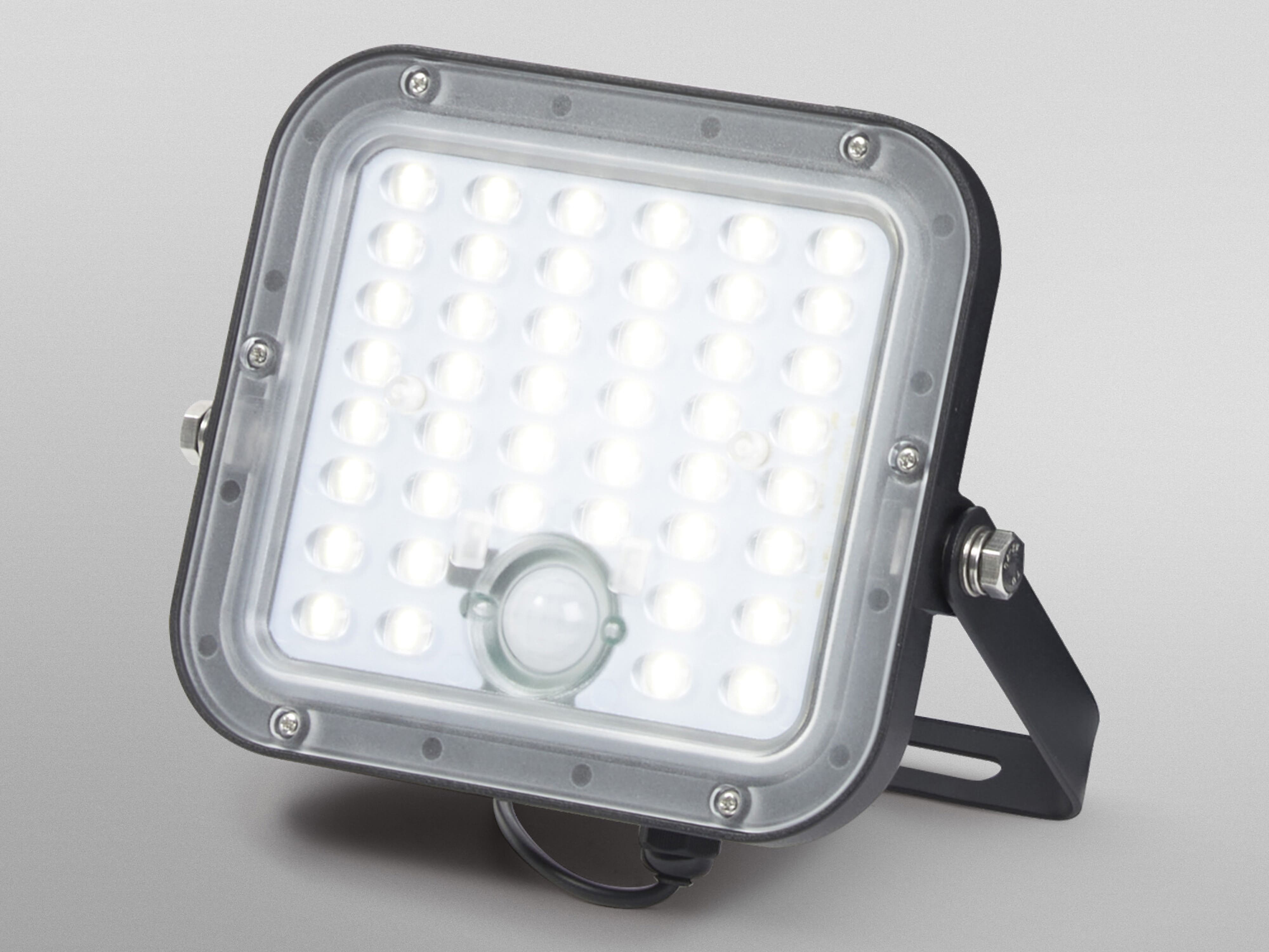 OSRAM Solar LED-Fluter, 10W, 1400lm, 4000K, schwarz OSRAM Solar LED-Fluter, 10W, 1400lm, 4000K, schwarz