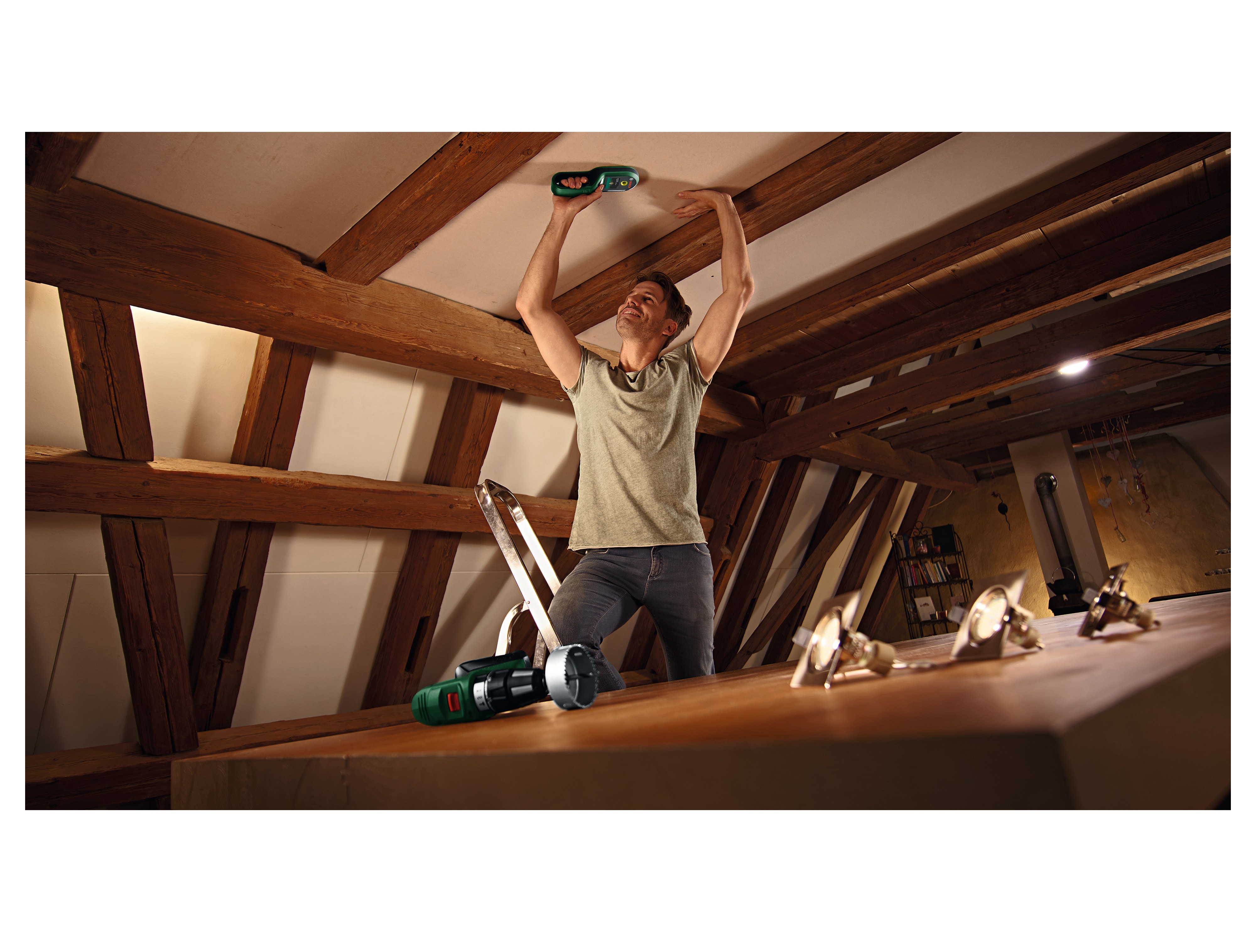 BOSCH Digitales Ortungsgerät UniversalDetect, 06036813Z0 BOSCH Digitales Ortungsgerät UniversalDetect, 06036813Z0