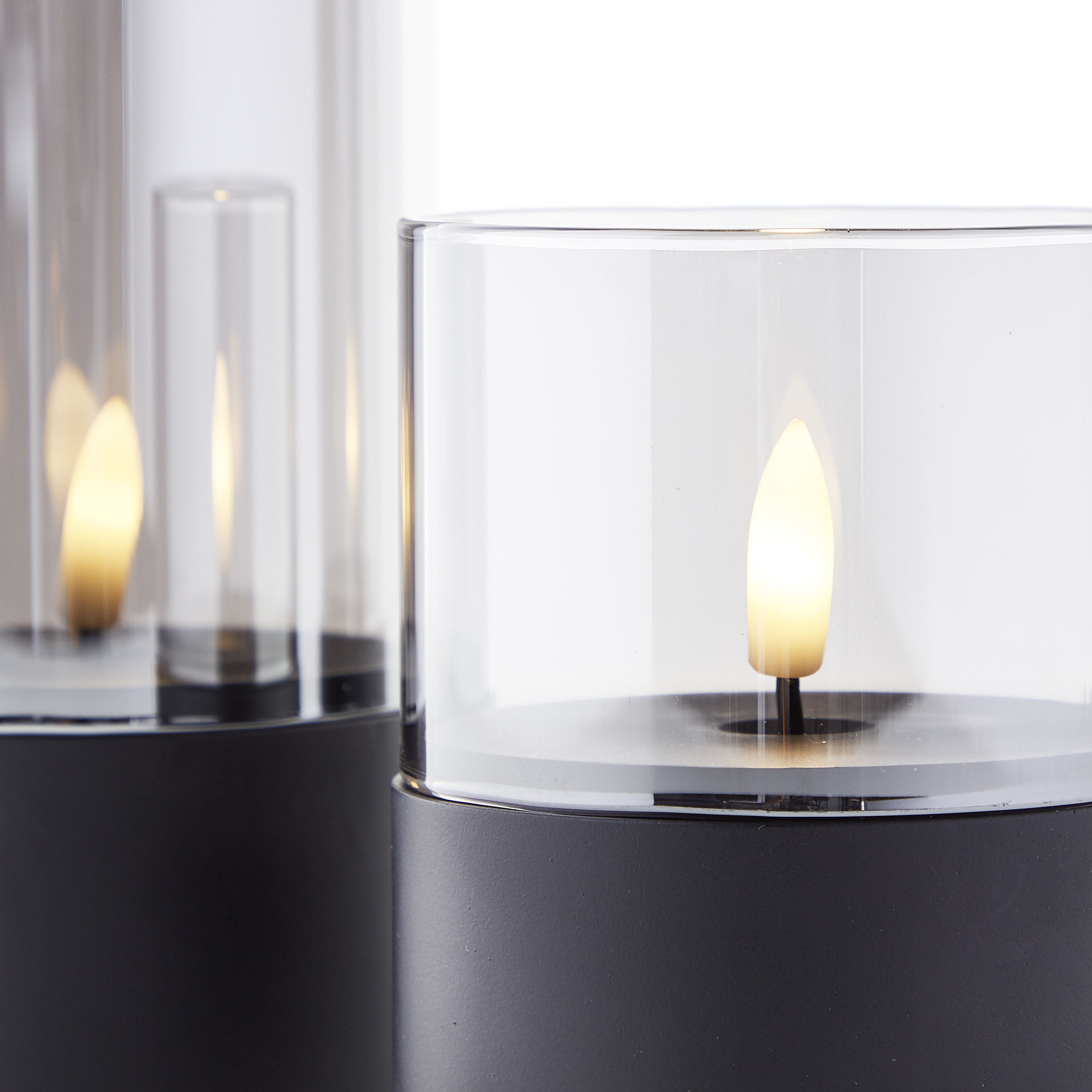 BRILLIANT LED-Kerzen, Ø 8 cm, Rauchglas, 10/12,5/15 cm, schwarz, 3er-Set