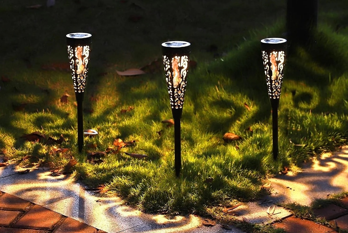 BLULAXA Solar LED-Gartenleuchte 51017, 1600K, IP44, Flackereffekt, schwrz BLULAXA Solar LED-Gartenleuchte 51017, 1600K, IP44, Flackereffekt, schwrz