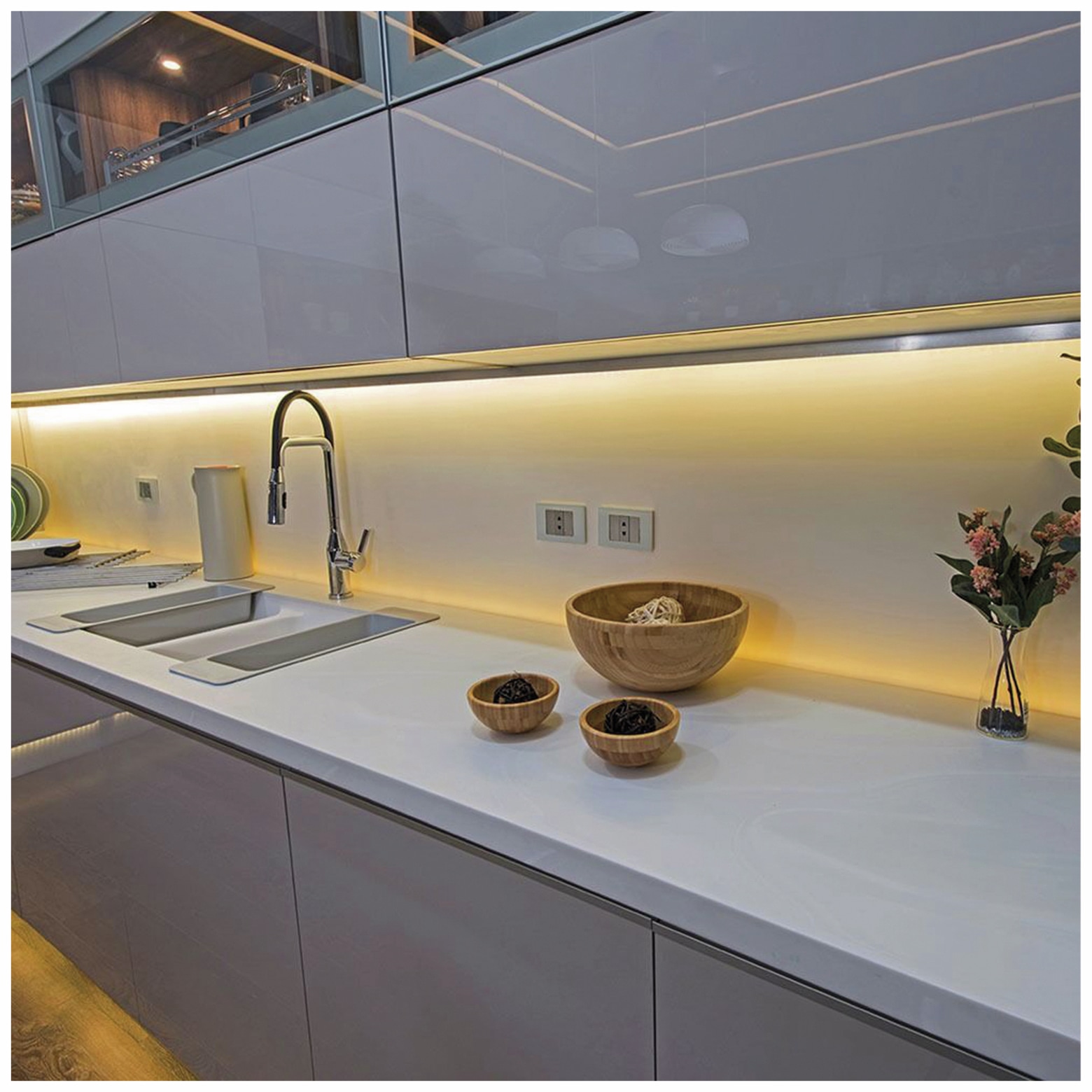 V-TAC LED-Strip VT-5050, 300 LEDs, 5 m, 12V, IP 65, 4000 K