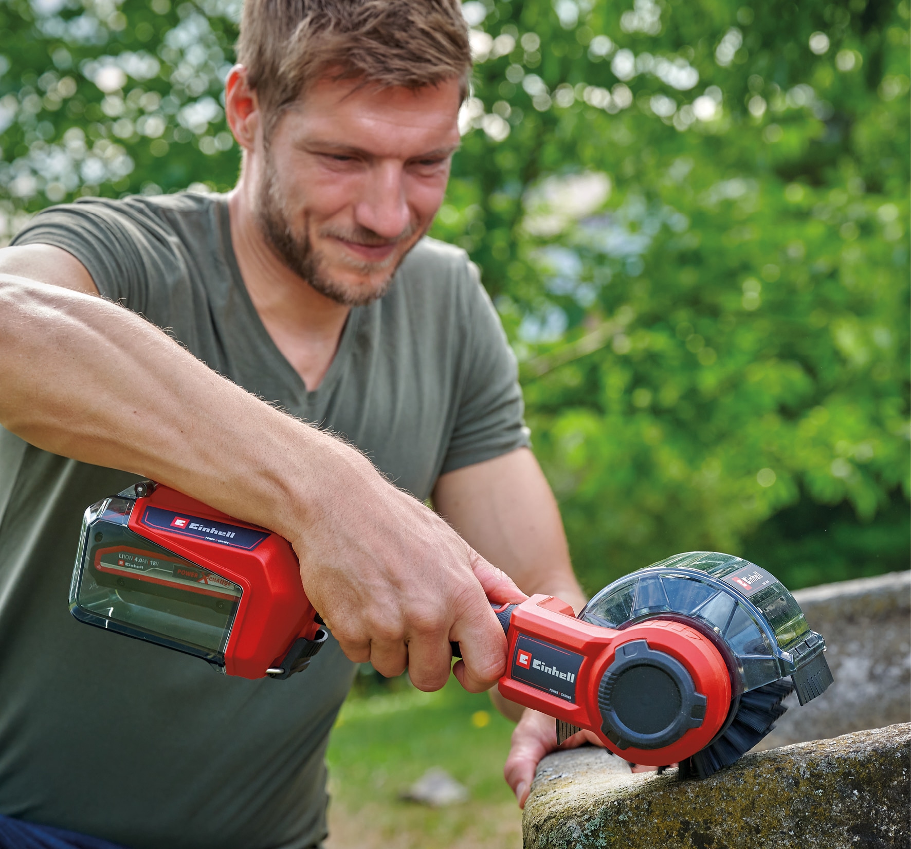 EINHELL Akku-Oberflächenbürste PICOBELLA 18/90 Kit (1x 4,0 Ah) EINHELL Akku-Oberflächenbürste PICOBELLA 18/90 Kit (1x 4,0 Ah)