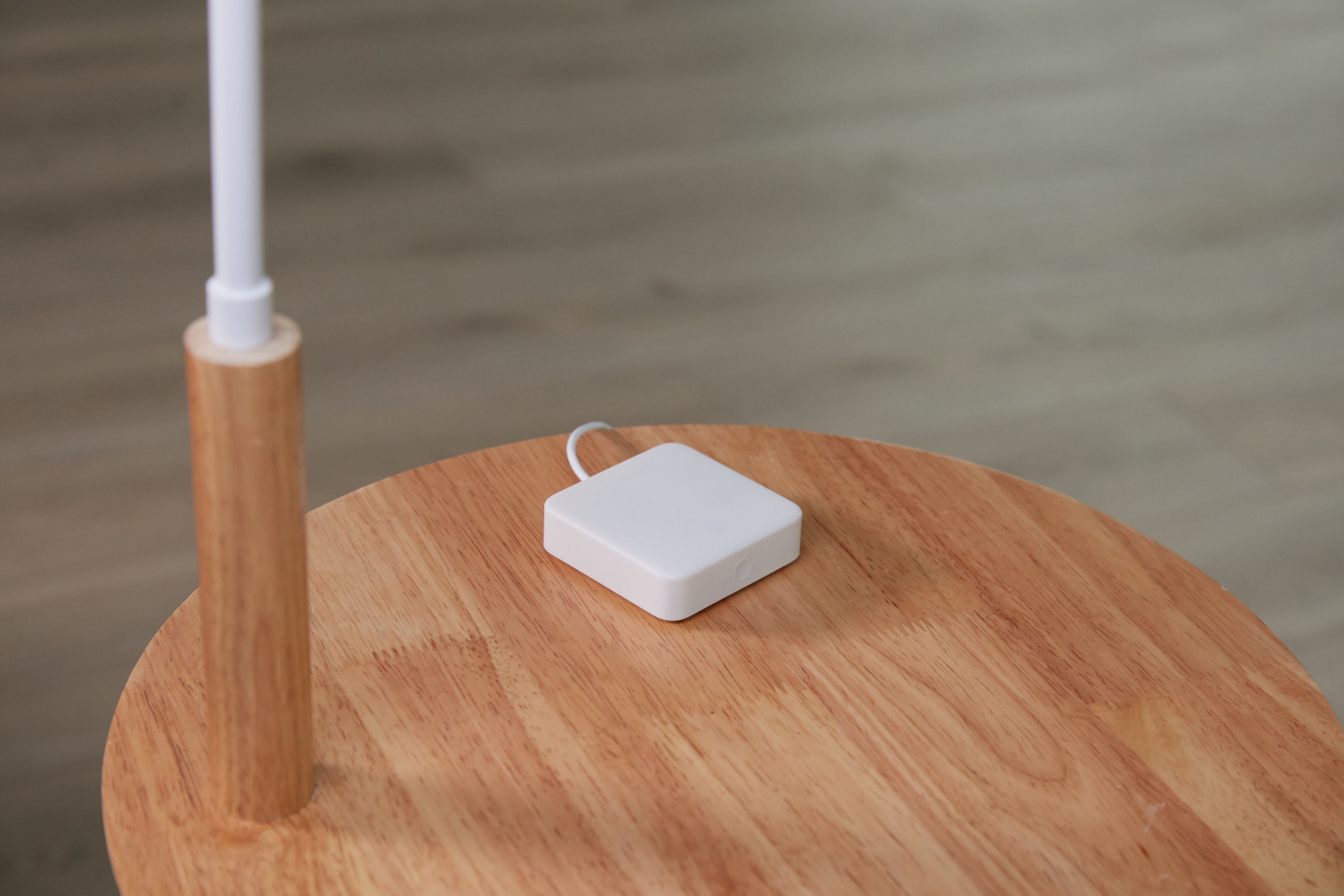 SWITCHBOT Smart Fernbedienung, mini Hub, weiß