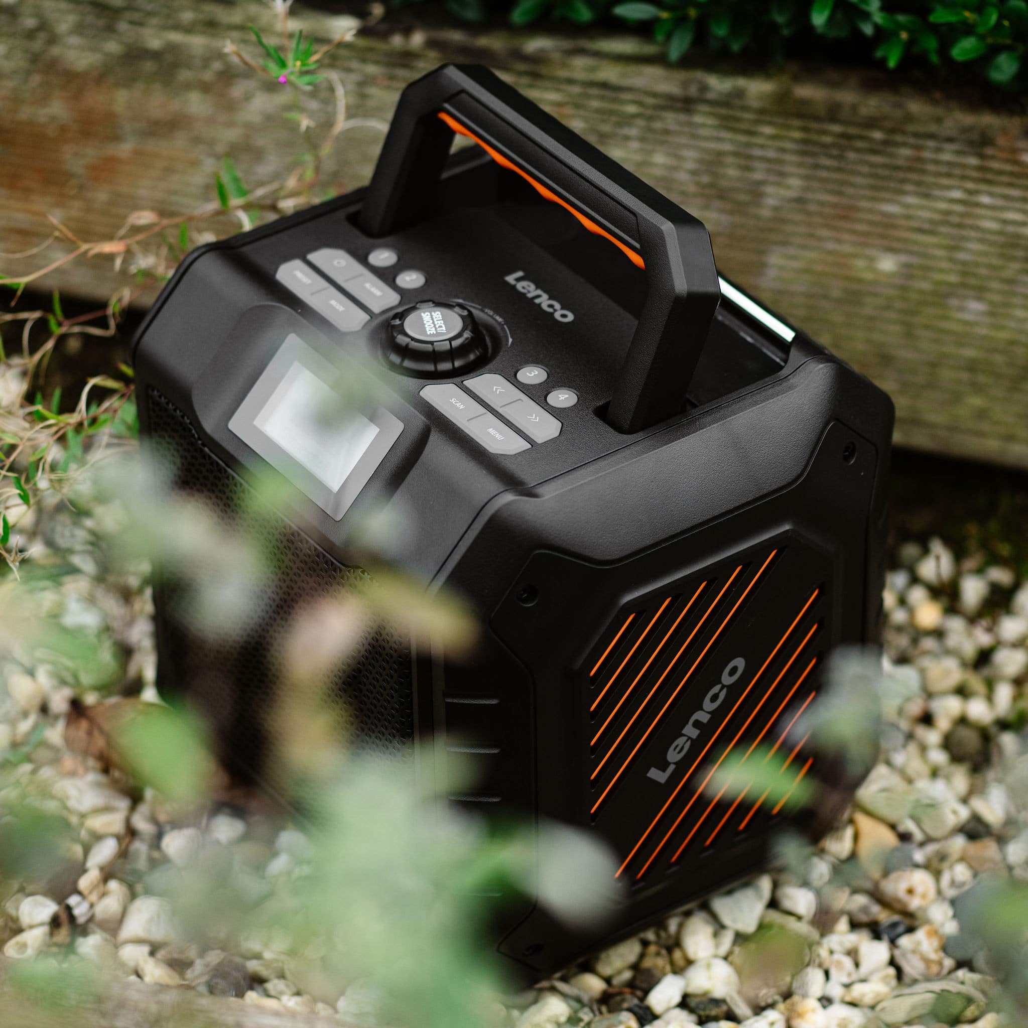 LENCO DAB+ Radio, tragbar, Bluetooth, Outdoor, schwarz-orange LENCO DAB+ Radio, tragbar, Bluetooth, Outdoor, schwarz-orange