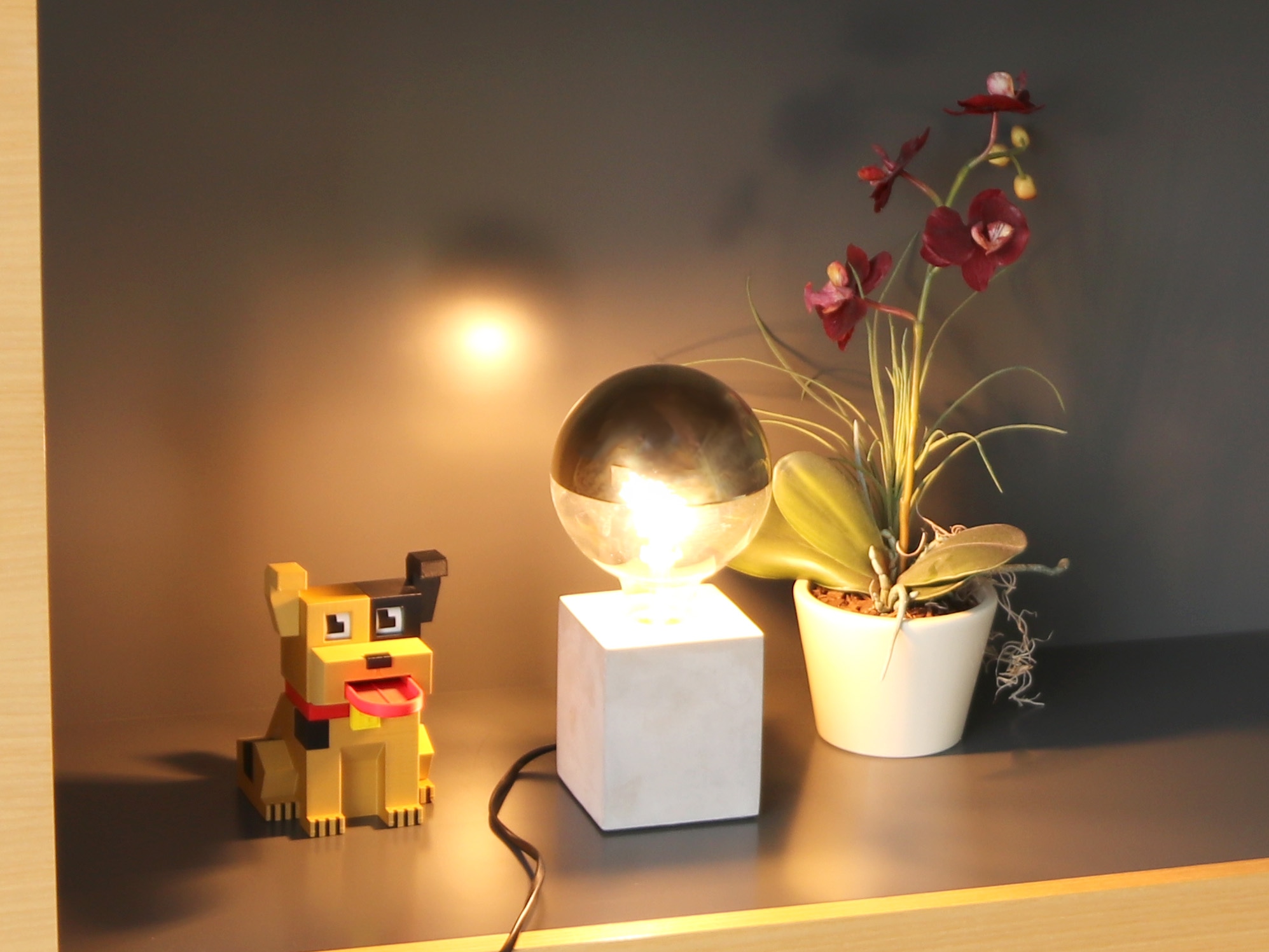 DAYLITE Tischleuchte aus Beton LT-1144, 230V, E27, IP20, Quaderform DAYLITE Tischleuchte aus Beton LT-1144, 230V, E27, IP20, Quaderform