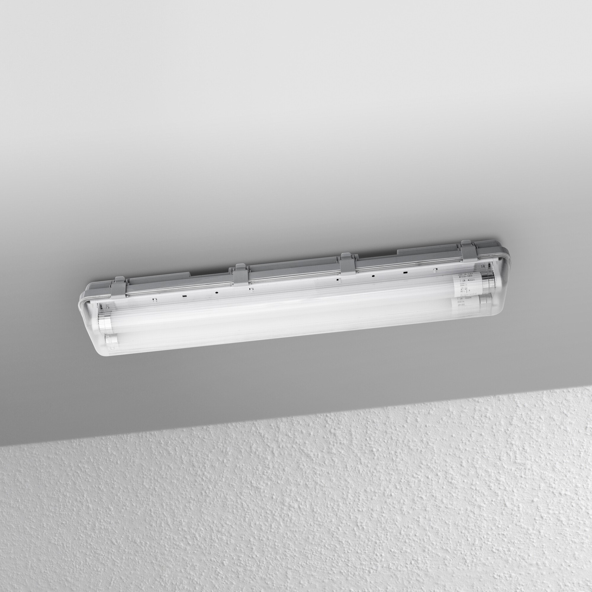 OSRAM LED-Feuchtraumleuchte Submarine, G13, 14W, 1300 lm, 4000 K, IP65, neutralweiß, 65,1 cm