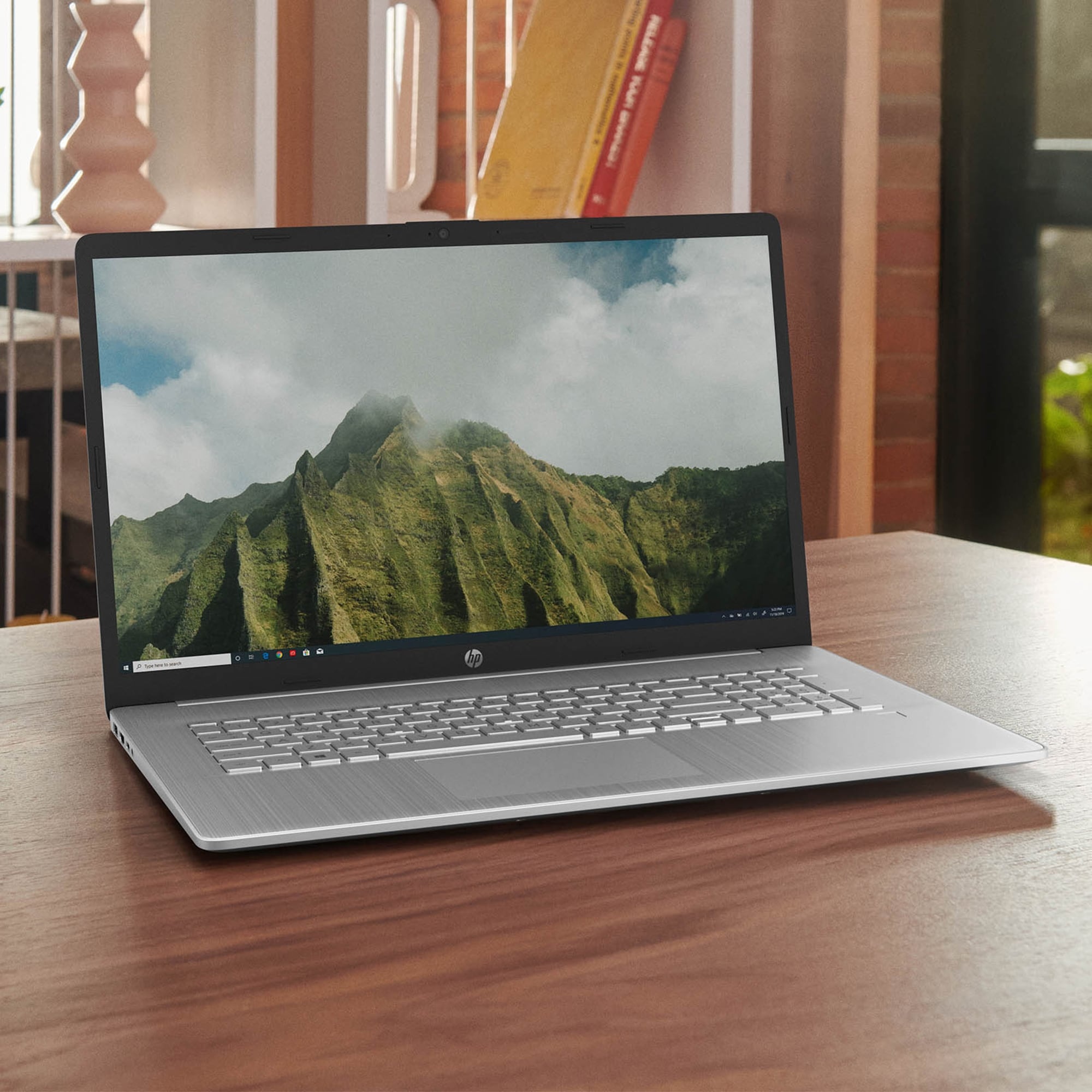 HP Notebook 17-cp0557ng, 43,9cm (17,3"), Full HD, AMD Ryzen™ 5 5500U / Verpackung beschädigt
