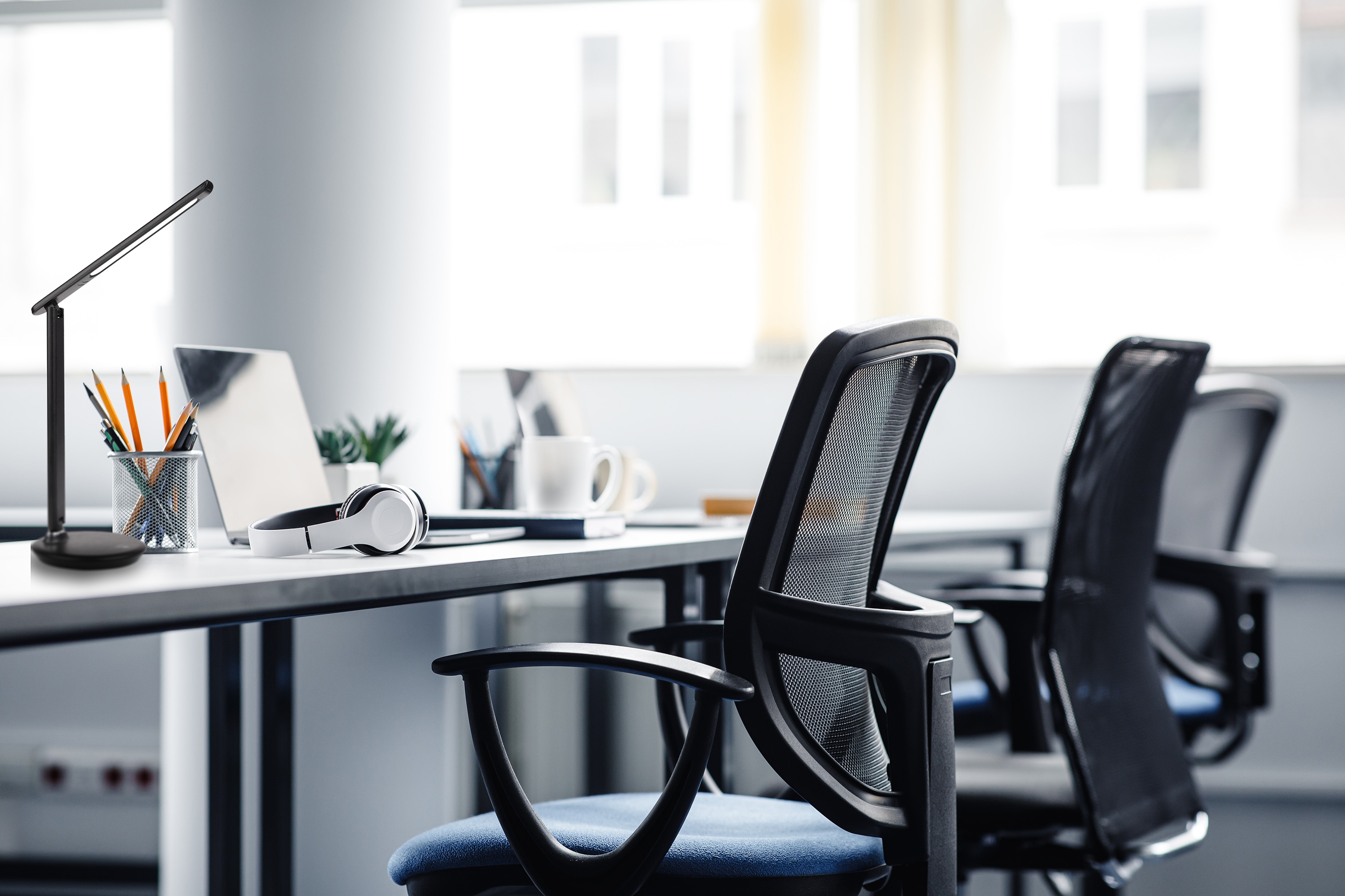 LUXULA LED-Tischlampe LX700150, dimmbar, CCT-Funktion, 9W, schwarz