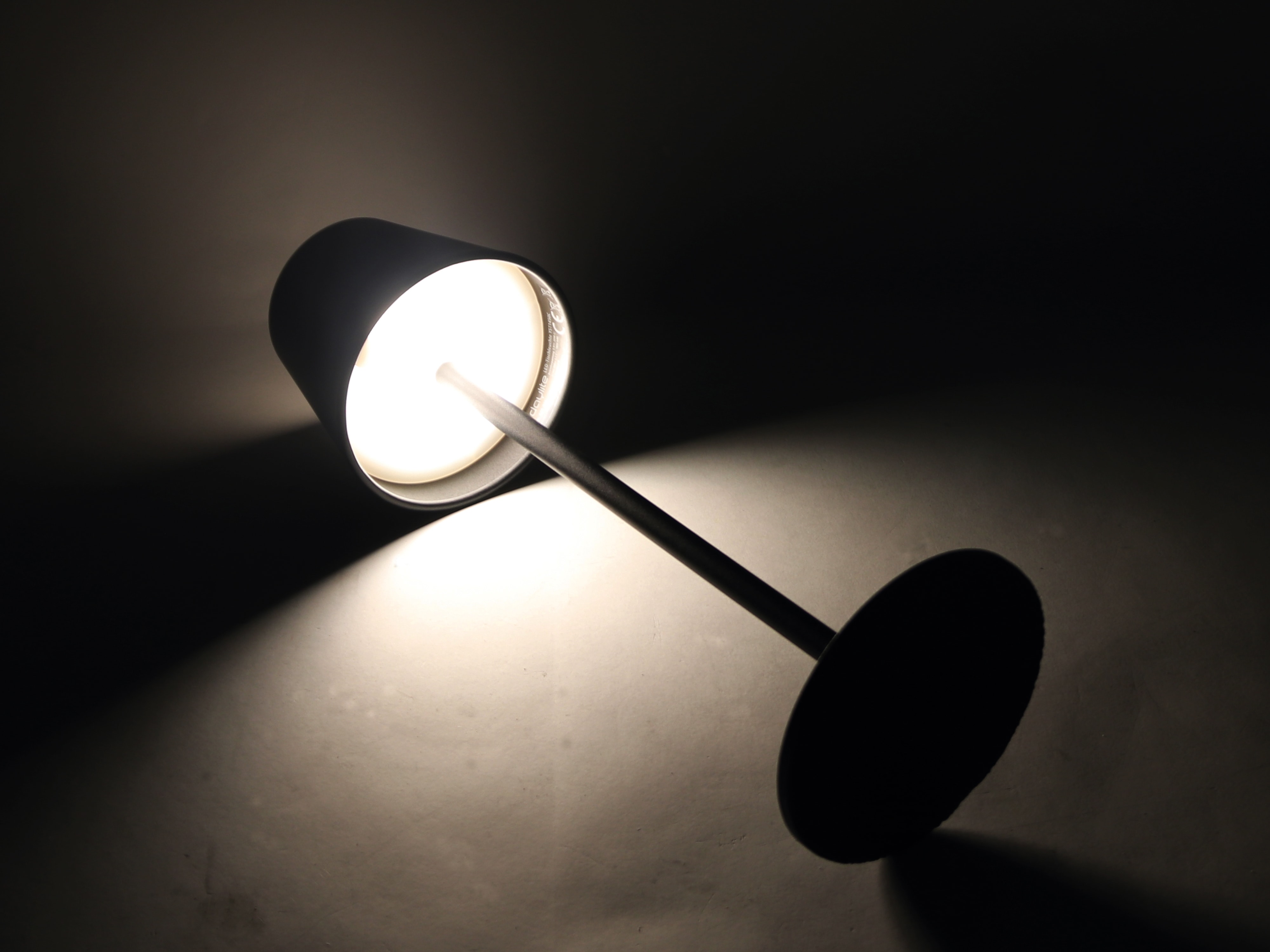 DAYLITE LED-Tischleuchte PBG-1238, 4W, 200lm, RGBW, Akku, schwarz DAYLITE LED-Tischleuchte PBG-1238, 4W, 200lm, RGBW, Akku, schwarz
