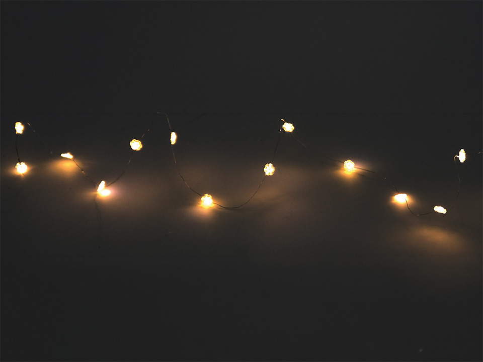 Micro-LED-Lichterkette, Schneeflocken, 3V, 15 LEDs, Silberdraht, warmweiß, 1,90m