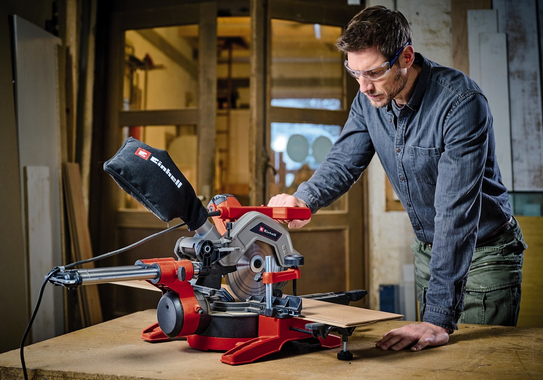 EINHELL Zug-Kapp-Gehrungssäge TE-SM 8 L Dual EINHELL Zug-Kapp-Gehrungssäge TE-SM 8 L Dual