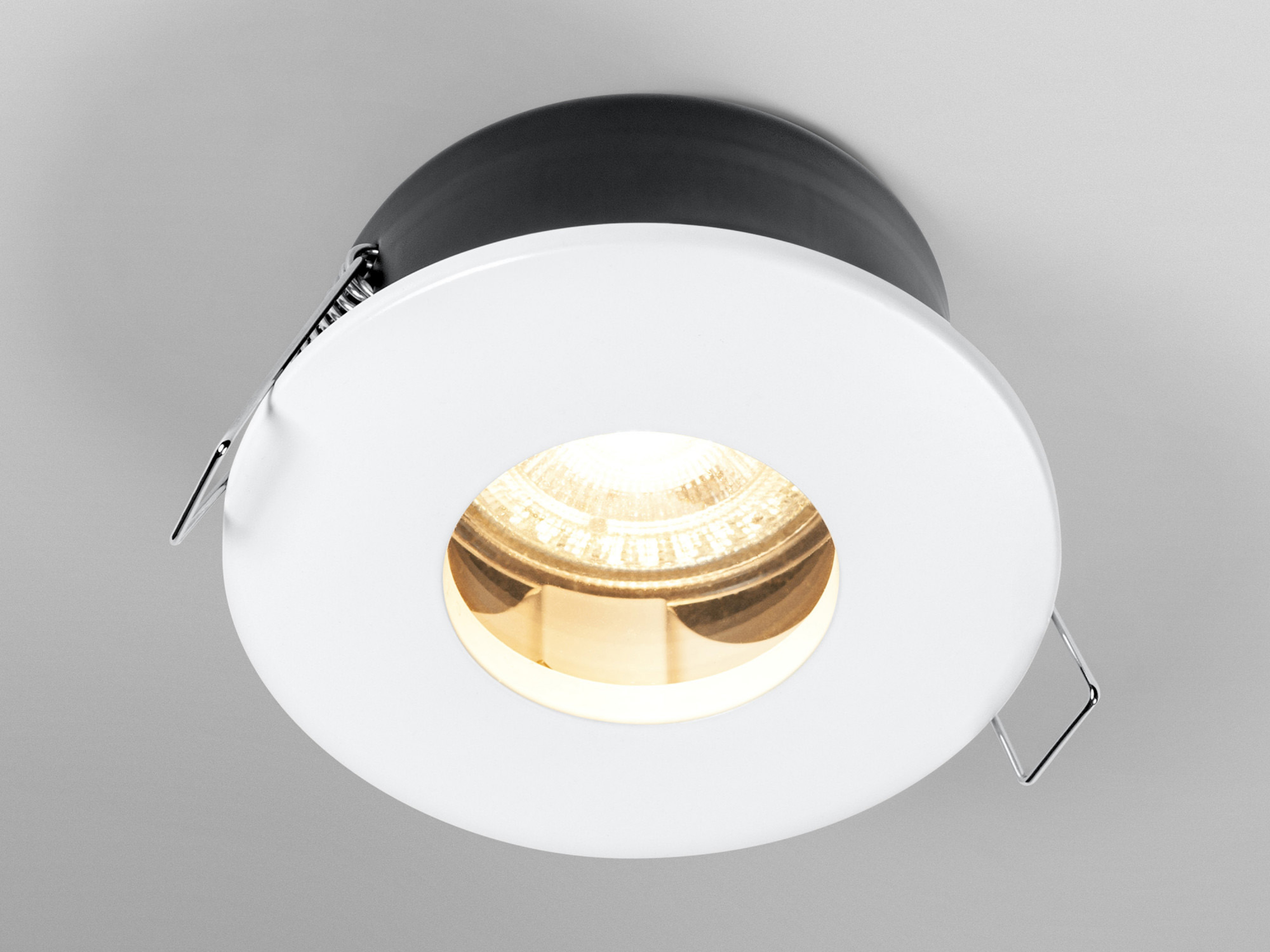 OSRAM Deckeneinbauleuchte mit GU10-Lampe, 4,3W, 280lm, 2700K, IP65, warmweiß