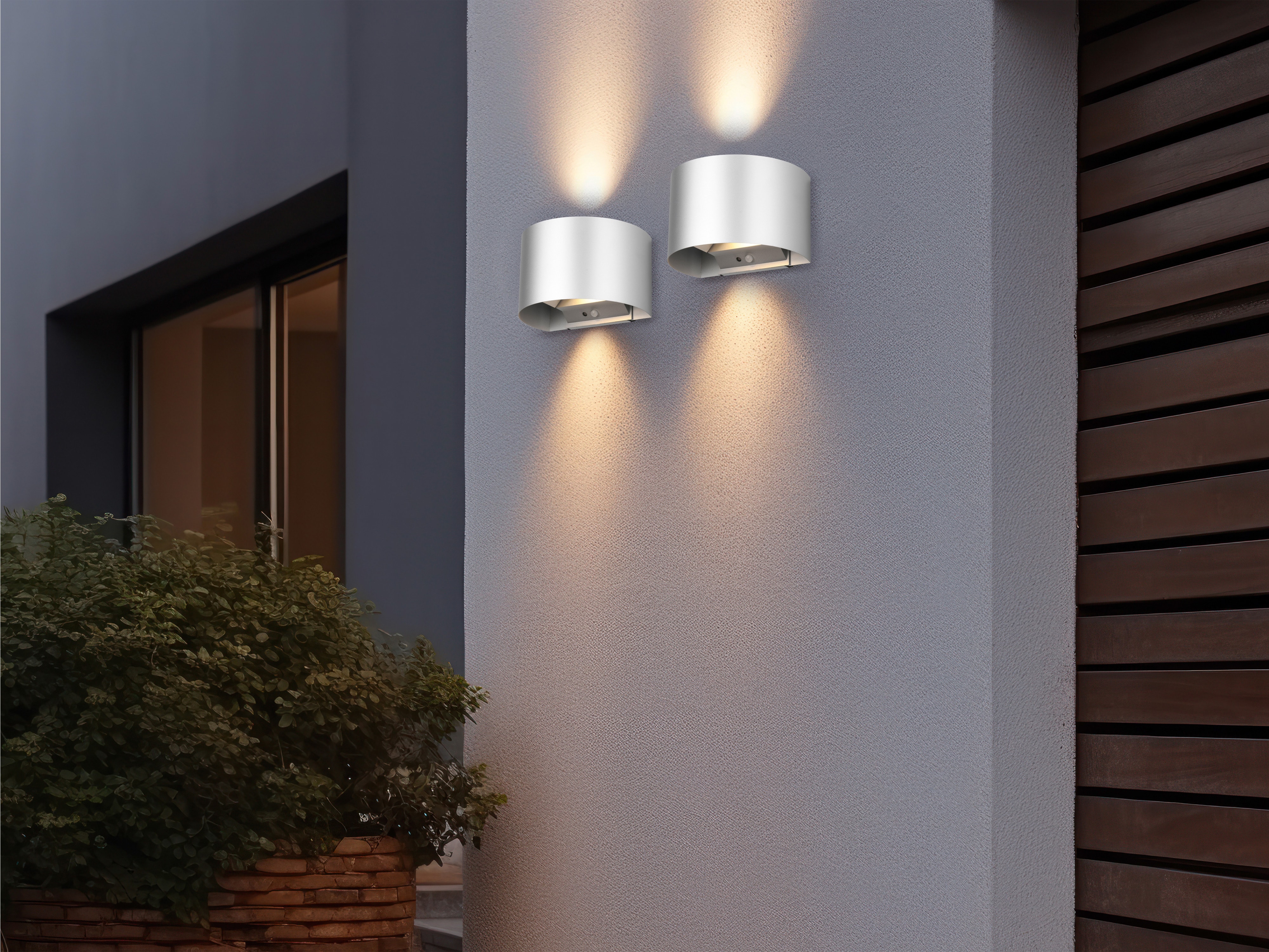 REALITY LED-Akku-Wandleuchte Talent R27769187 titanfarbig, IP 44, 2 x 0,5 W, 100 lm, 3000 K
