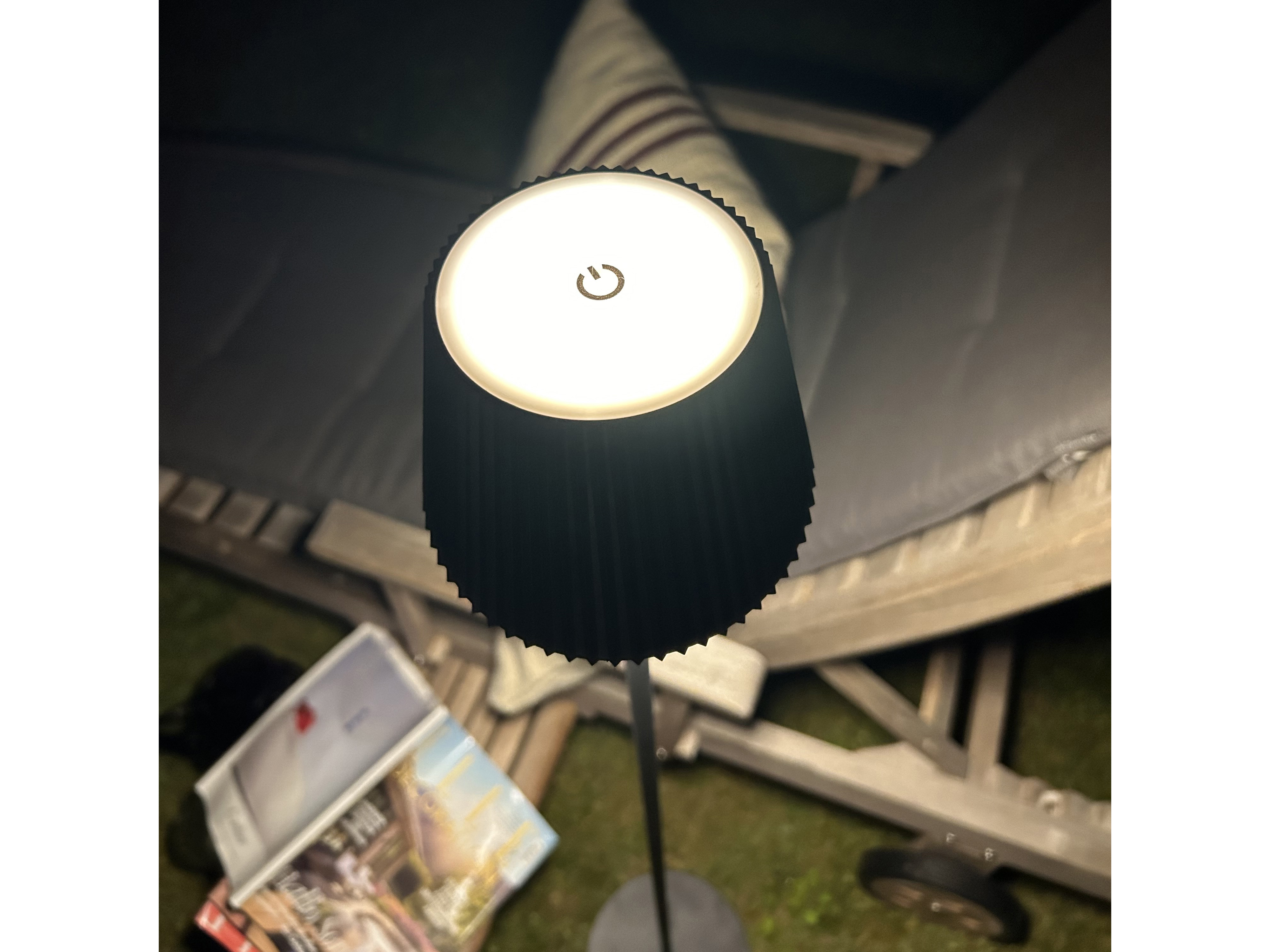 BRILLIANT LED-Akku-Stehleuchte Macobo, 3,4W, 340lm, 3000K, schwarz