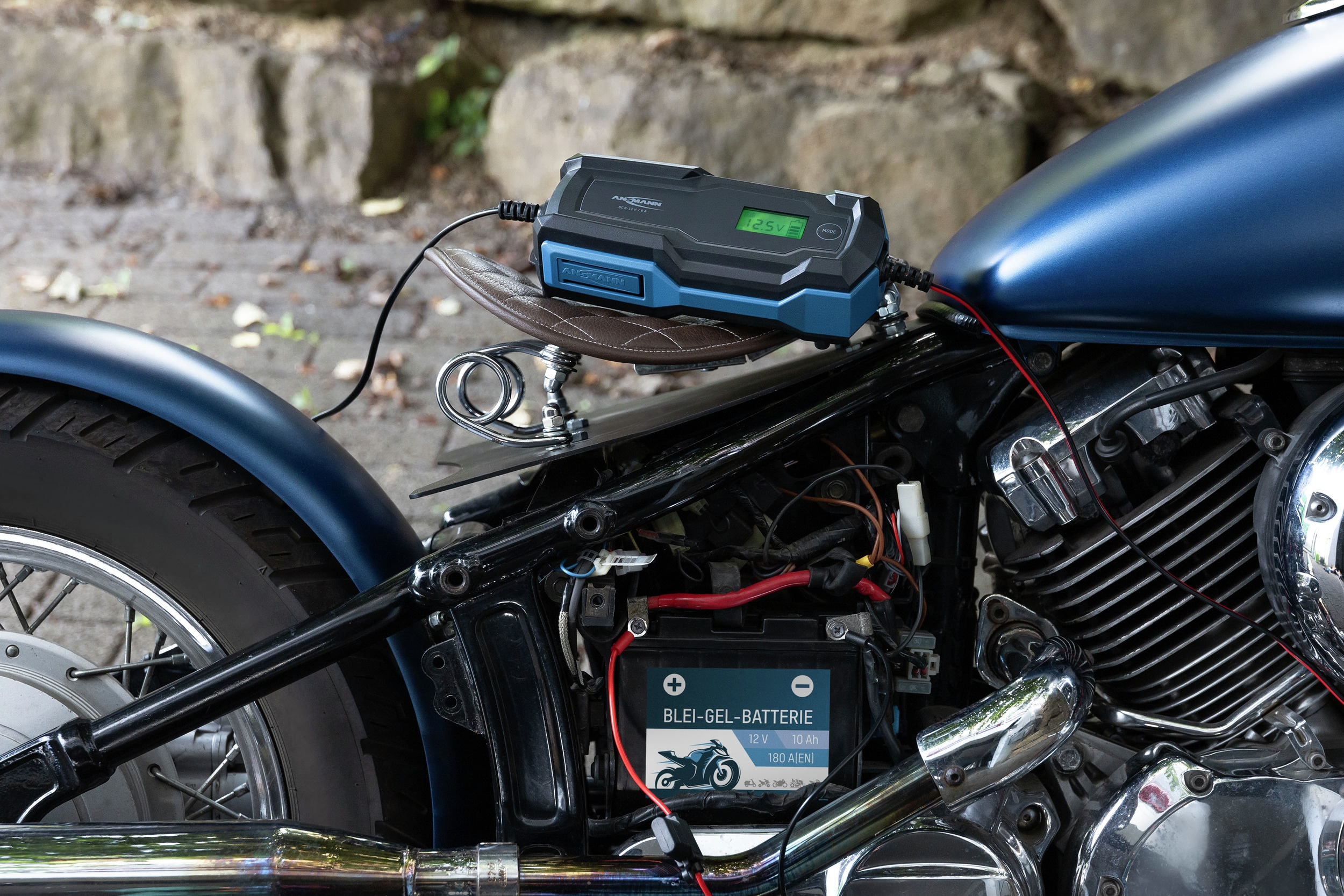 ANSMANN Autobatterie-Ladegerät + KFZ-Batterietester